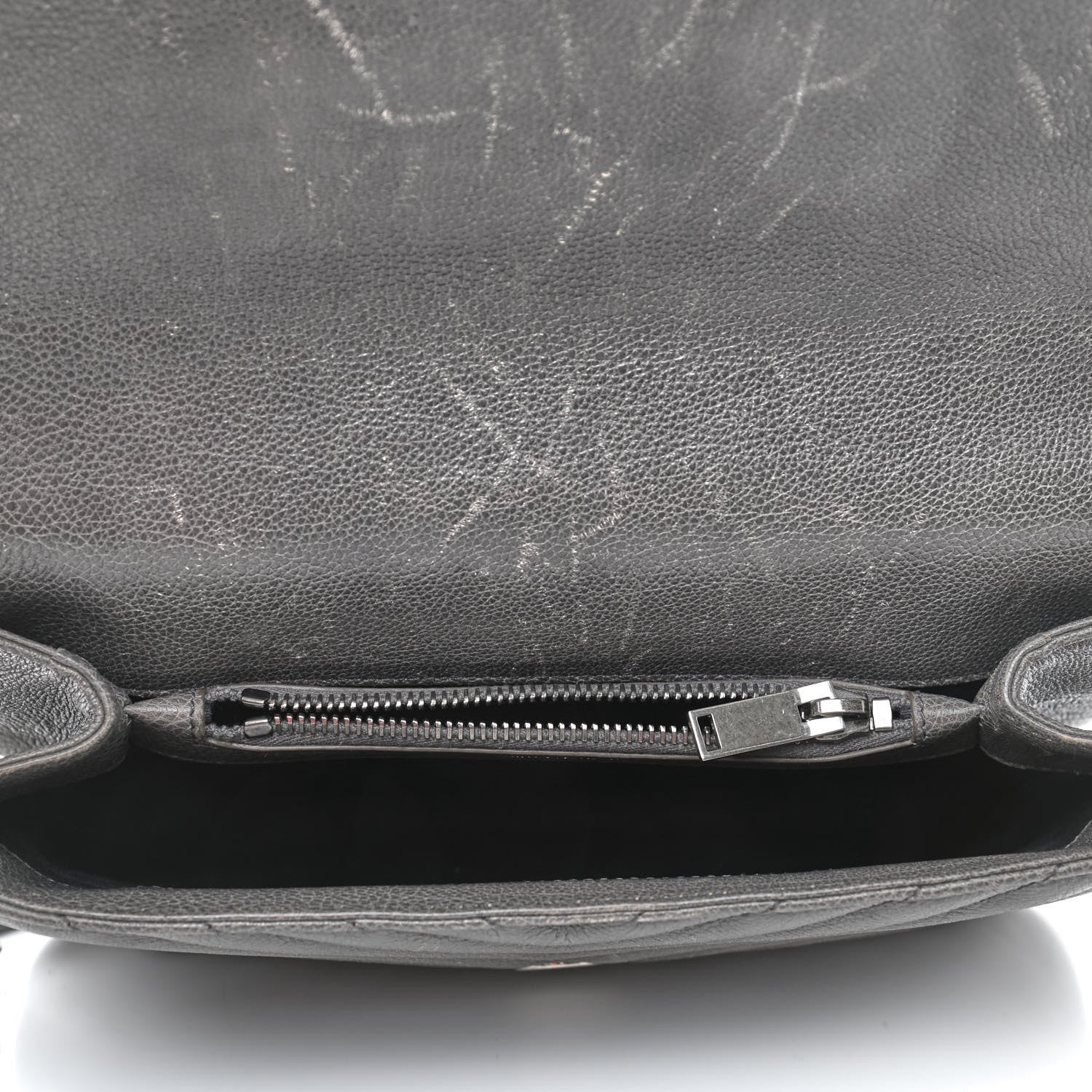 Saint Laurent Sheepskin Matelasse Chevron Monogram Medium College Bag Asphalt 4 of 11