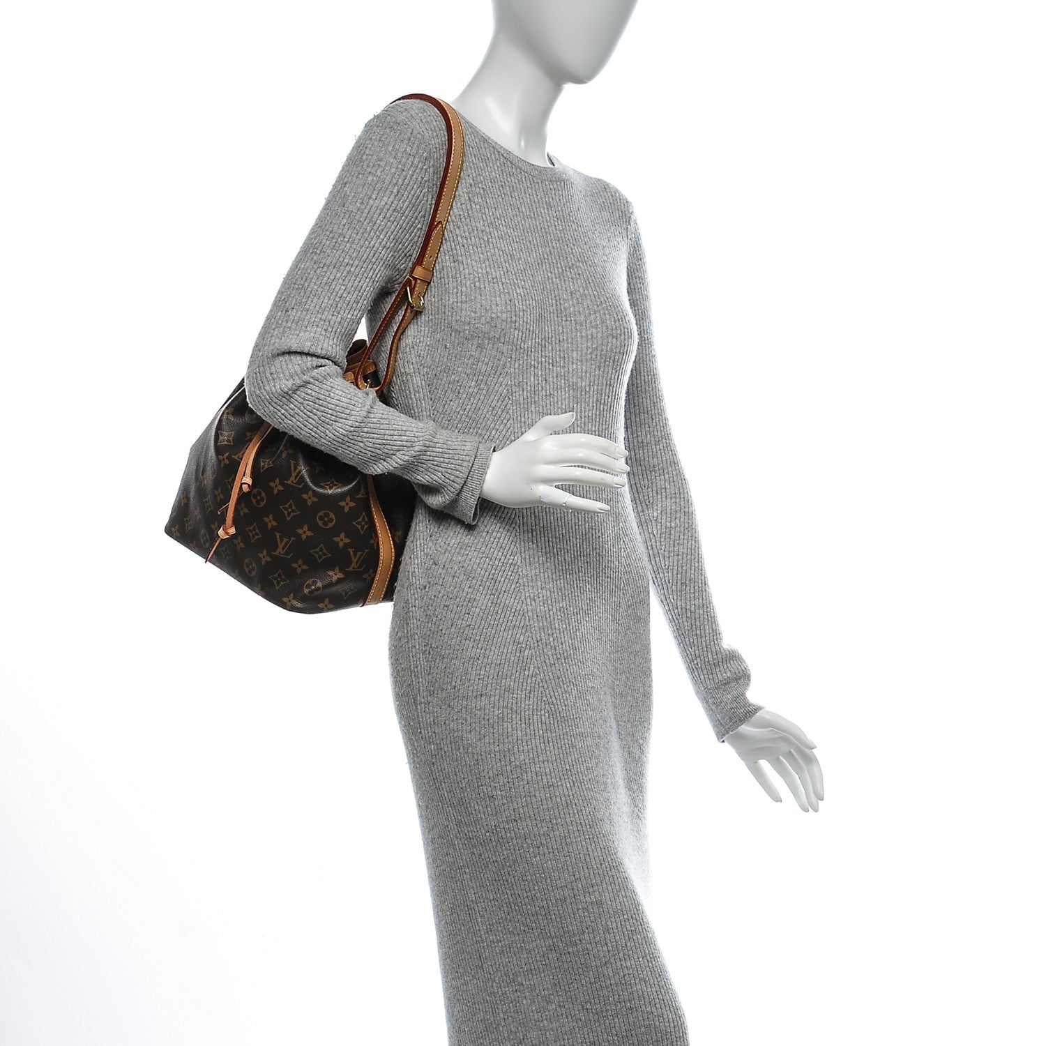 Louis Vuitton Monogram Petit Noe 2 of 7