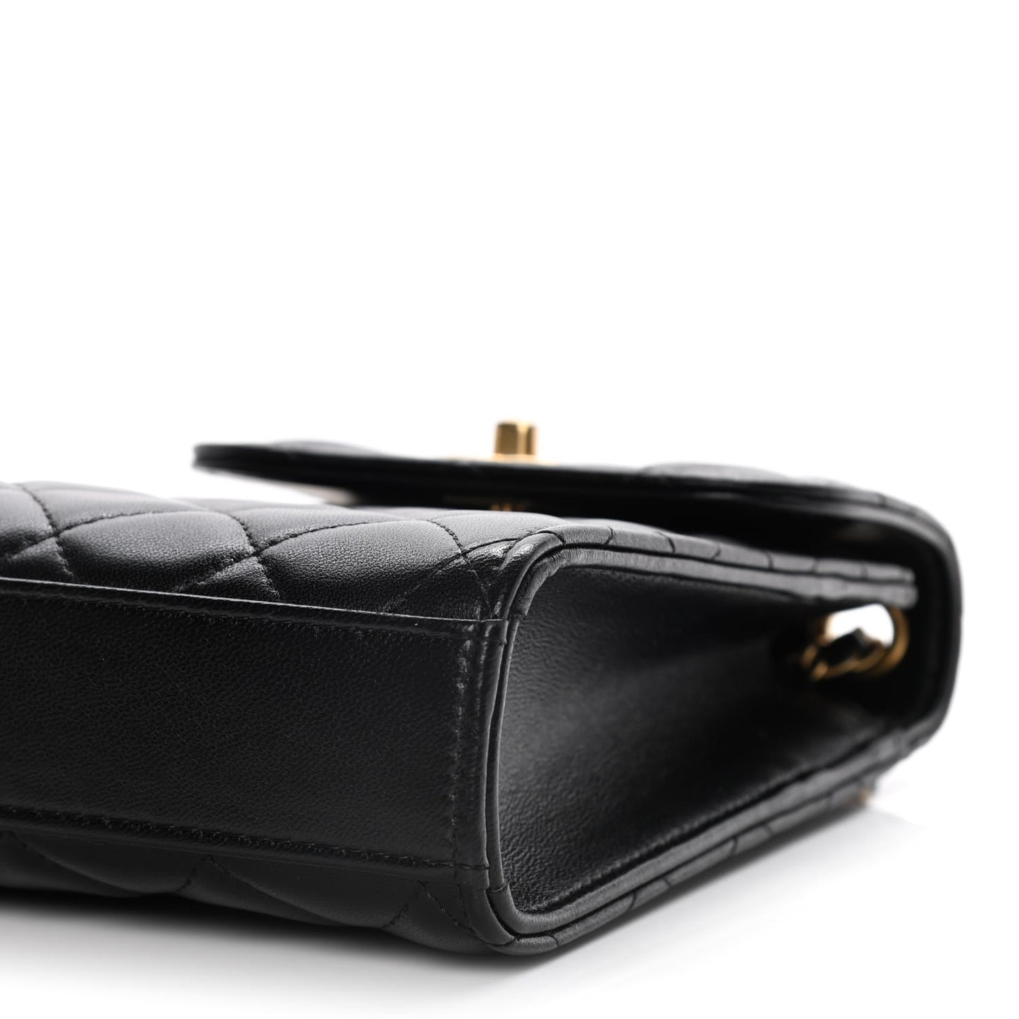 Lambskin Quilted Vertical Pearl Crush Flap With Chain Black