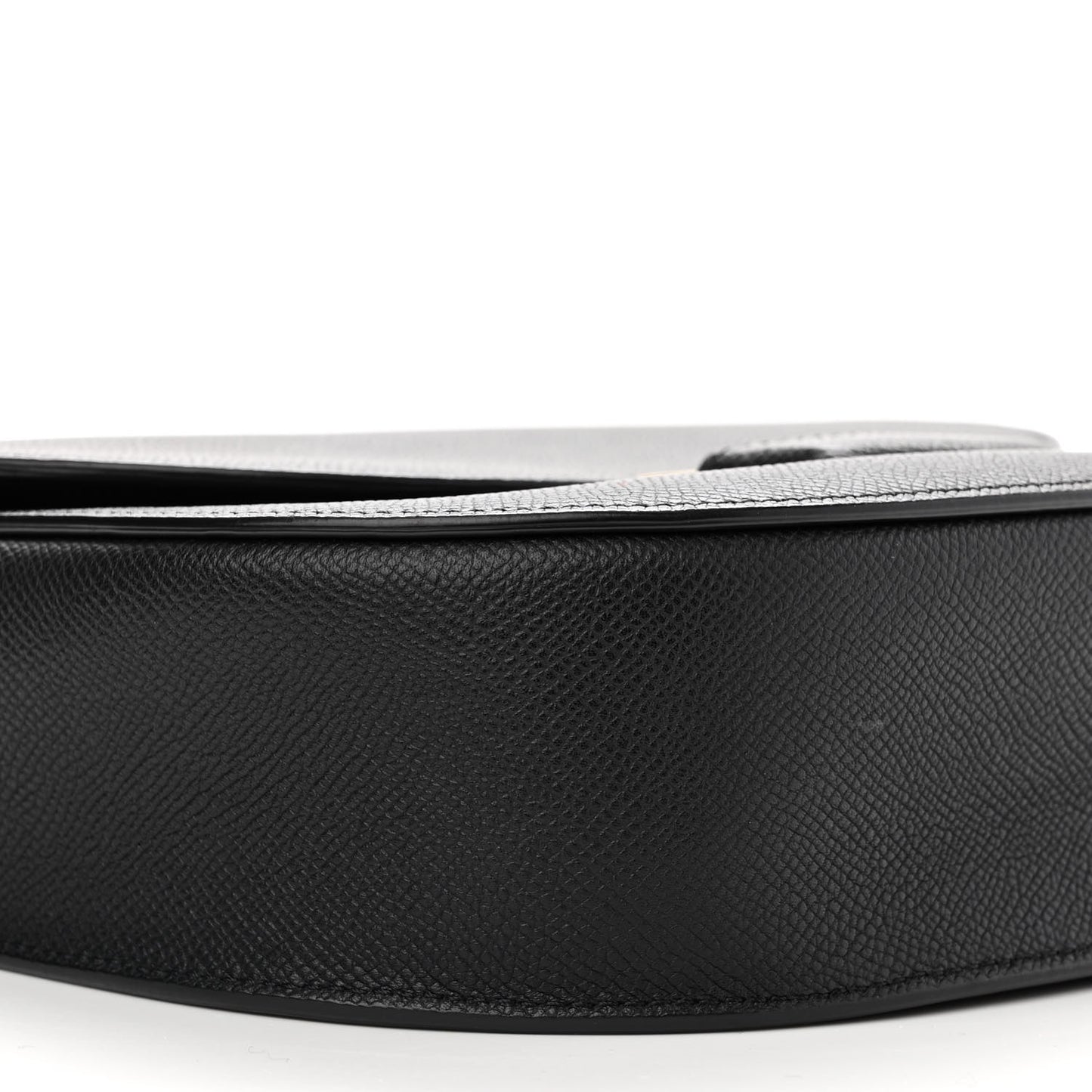 Grained Calfskin Medium Trotteur Black
