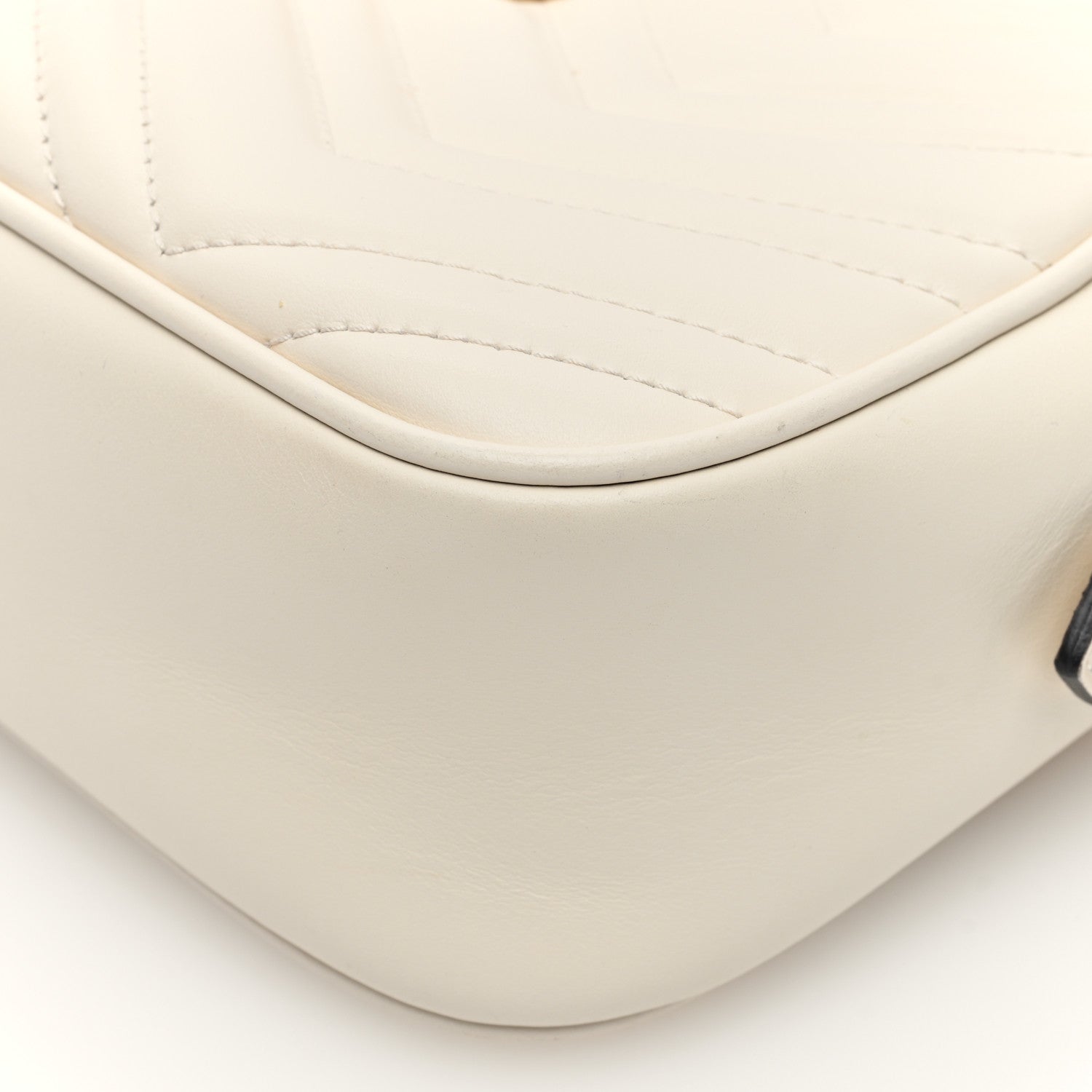 Gucci Calfskin Matelasse Small GG Marmont Chain Shoulder Bag White 10 of 10