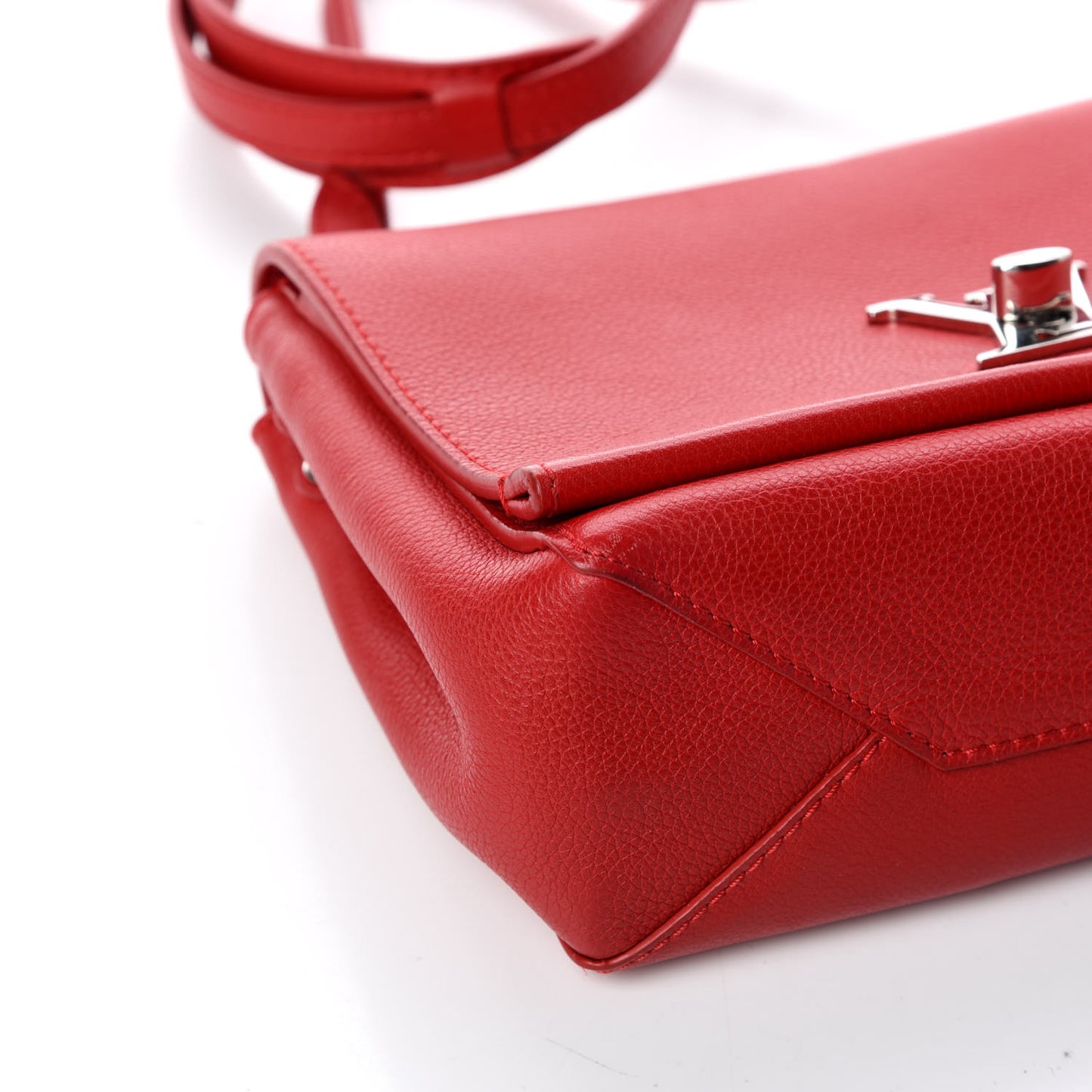 Calfskin Lockme II Chain Bag BB Rubis