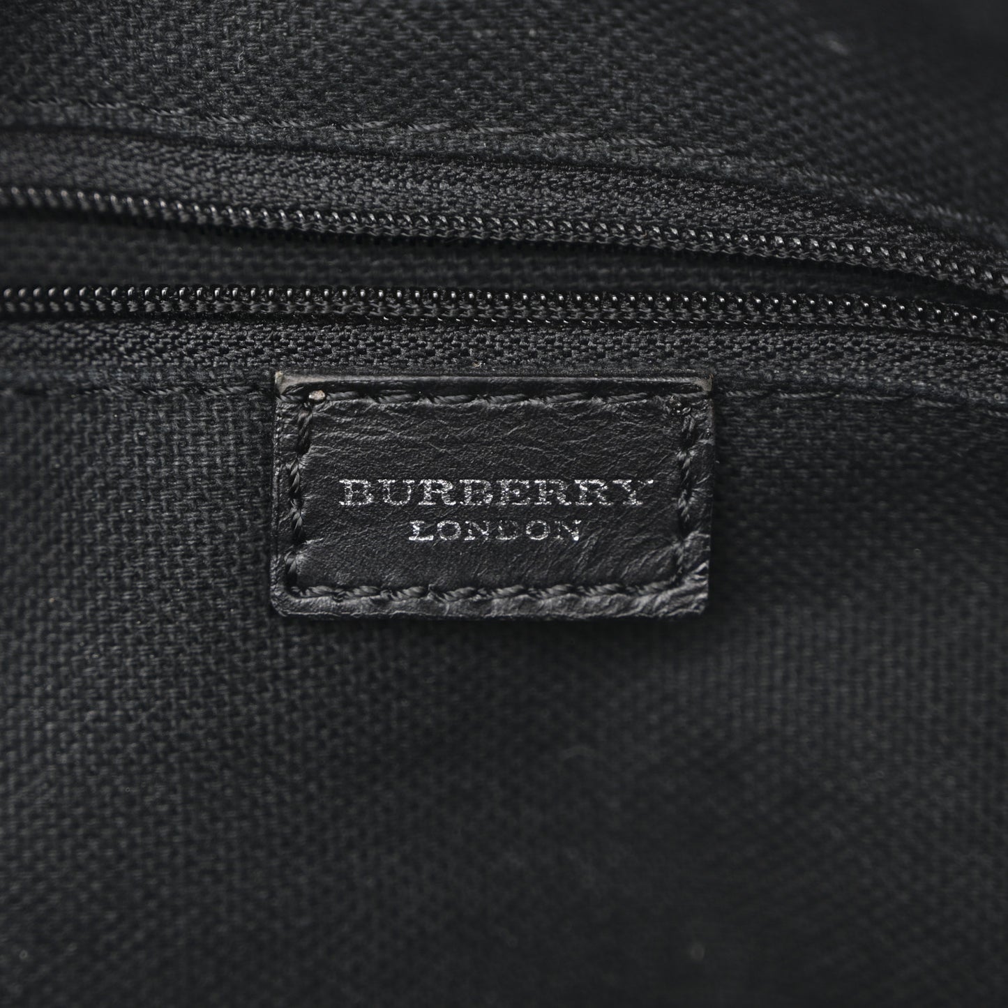 Nova Check Barrel Bag Black