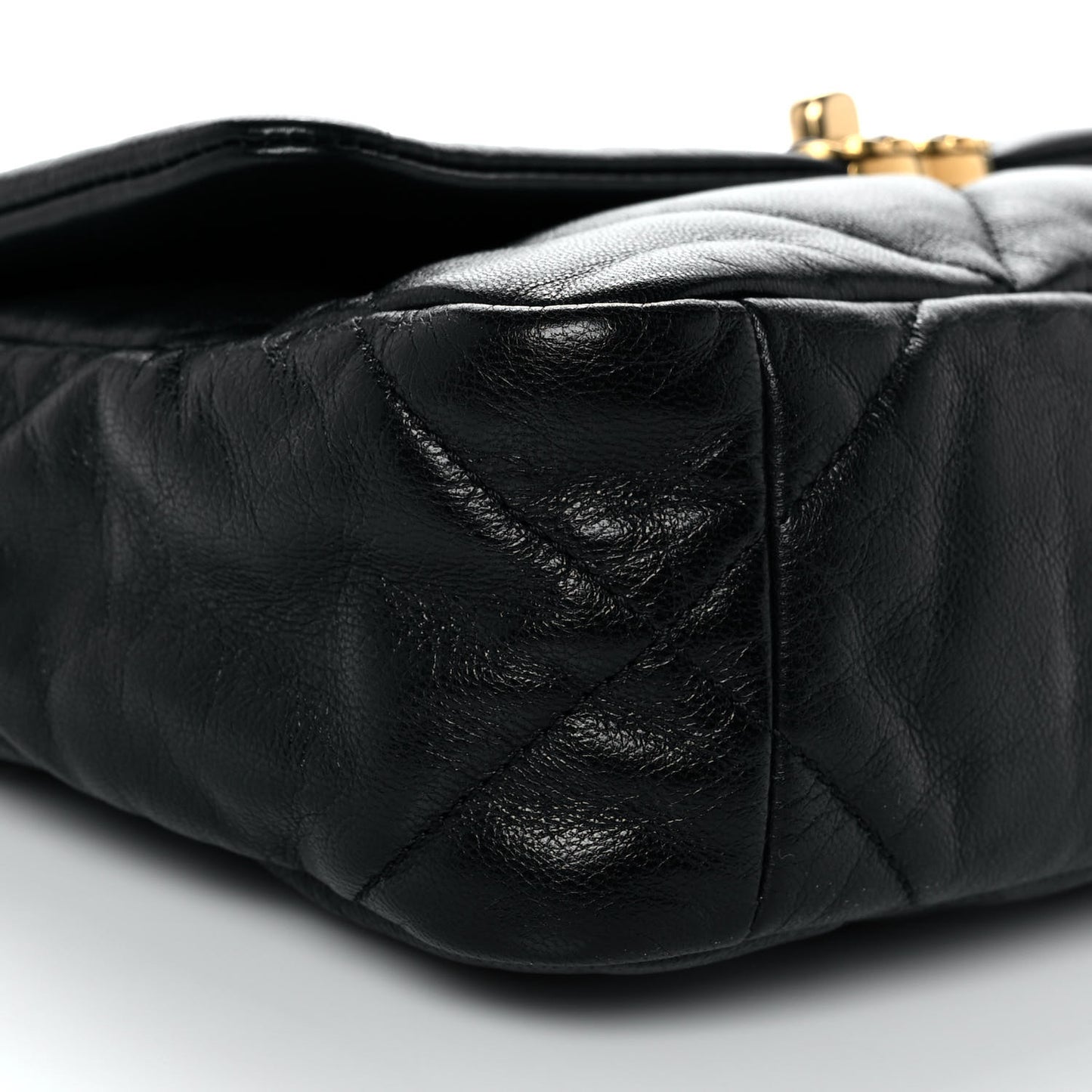 Shiny Goatskin Quilted Medium Chanel 19 Flap Black