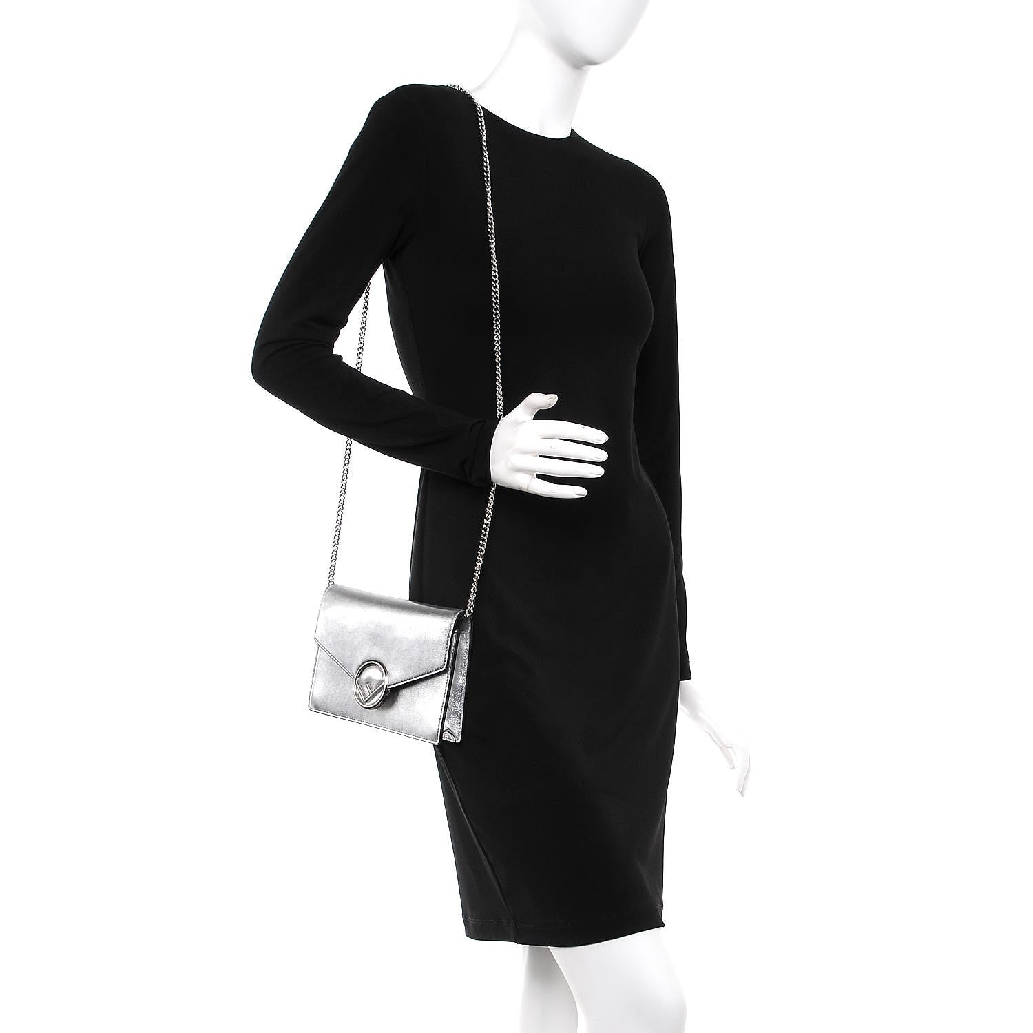 Fendi Vitello Catalan Mirror F is Fendi Medium Envelope Wallet on Chain Argento 2 of 7