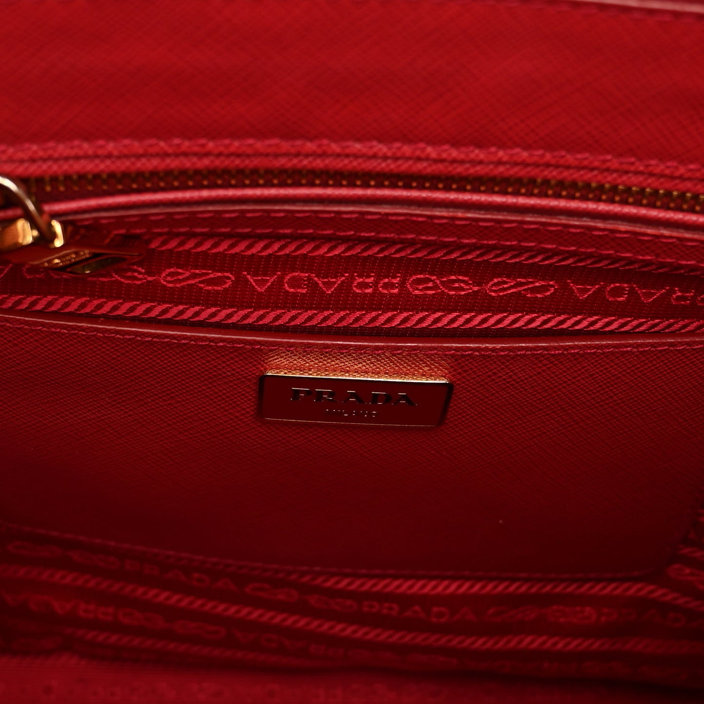 Saffiano Lux Medium Tote Fuoco