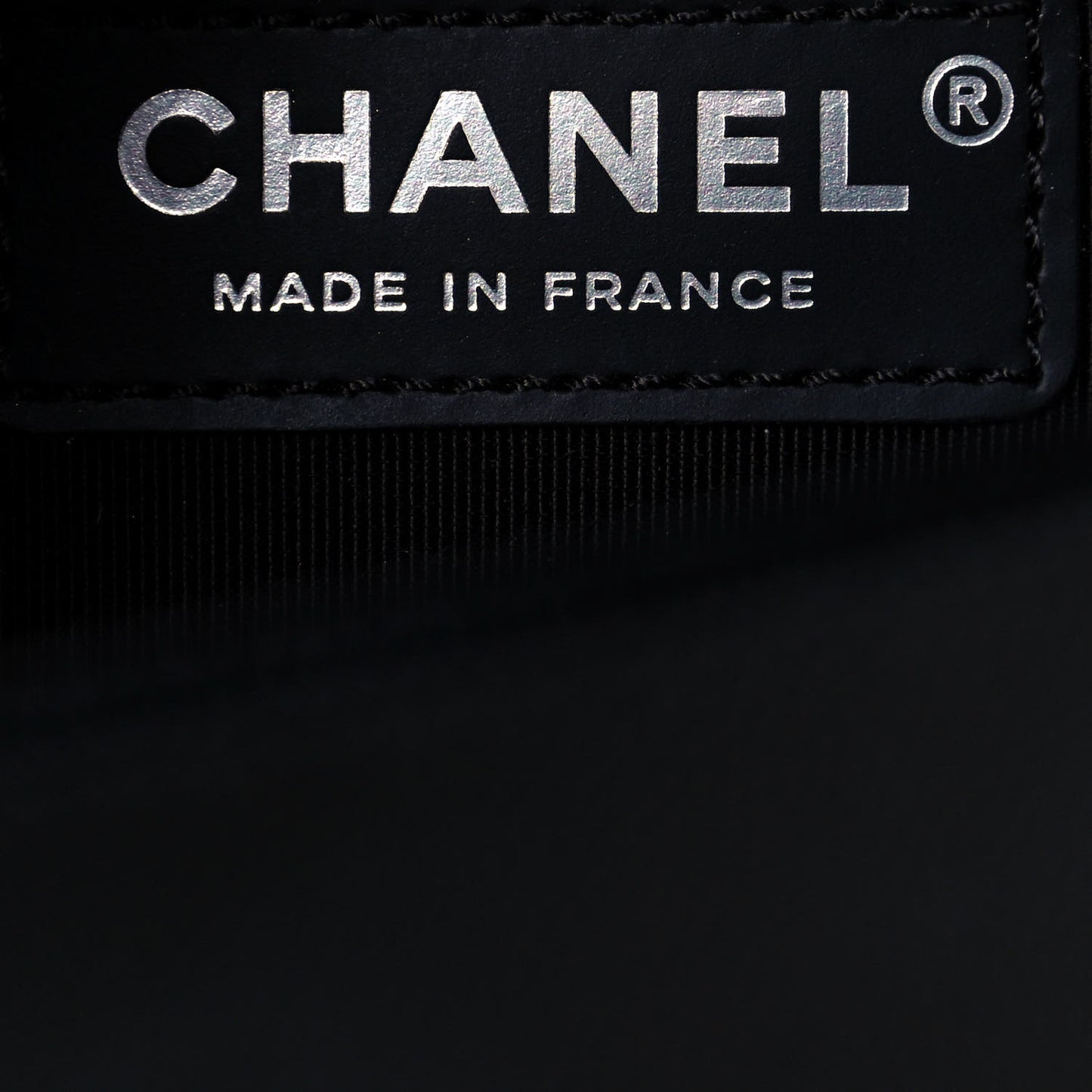 Caviar Quilted Medium Boy Flap Black