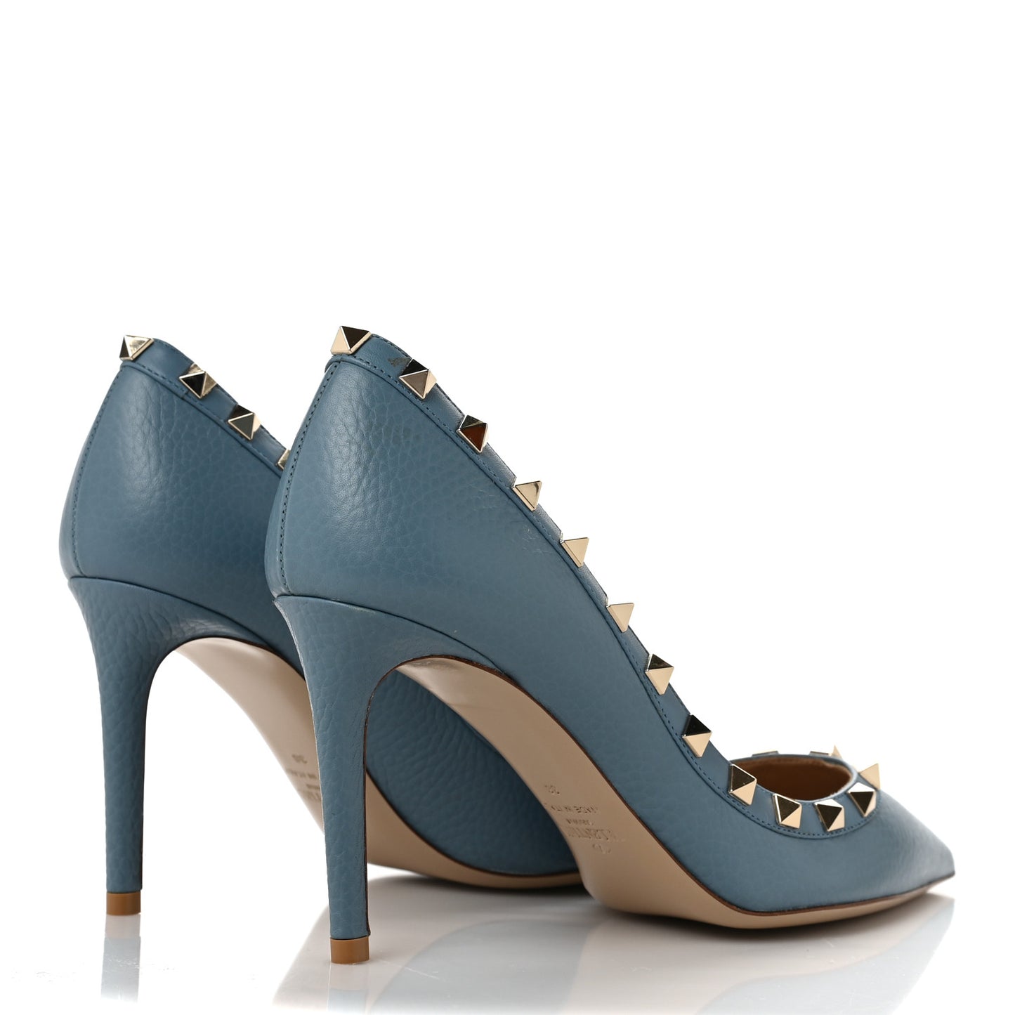 Pebbled Calfskin Rockstud 85mm Pumps 36 Grey Sky