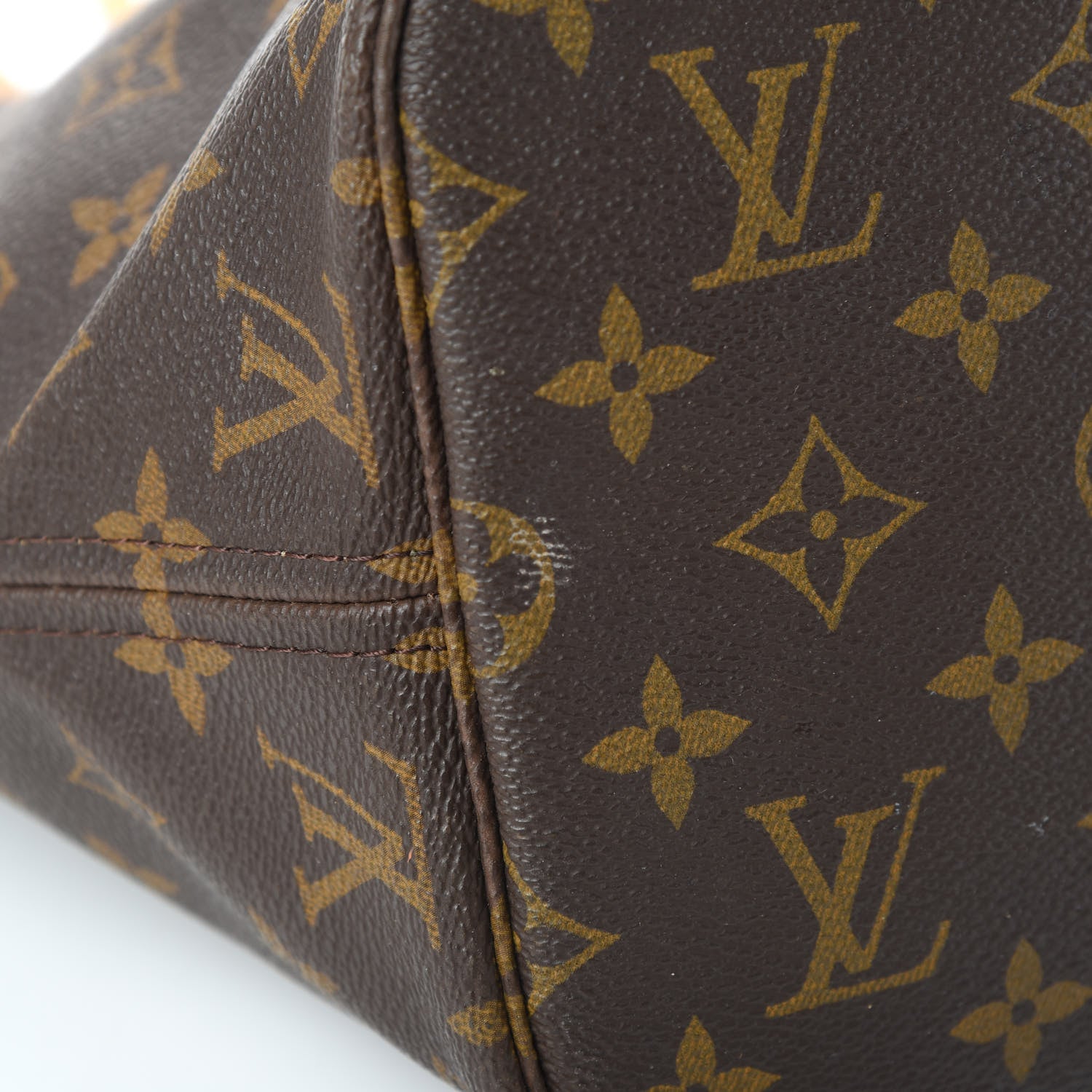 Louis Vuitton Monogram Neverfull MM 15 of 20