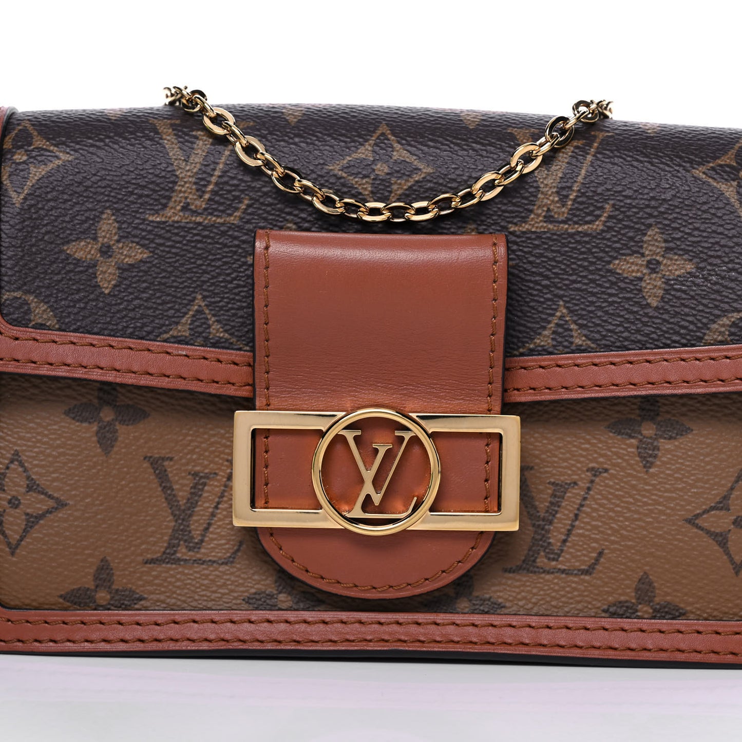 Reverse Monogram Dauphine Chain Wallet