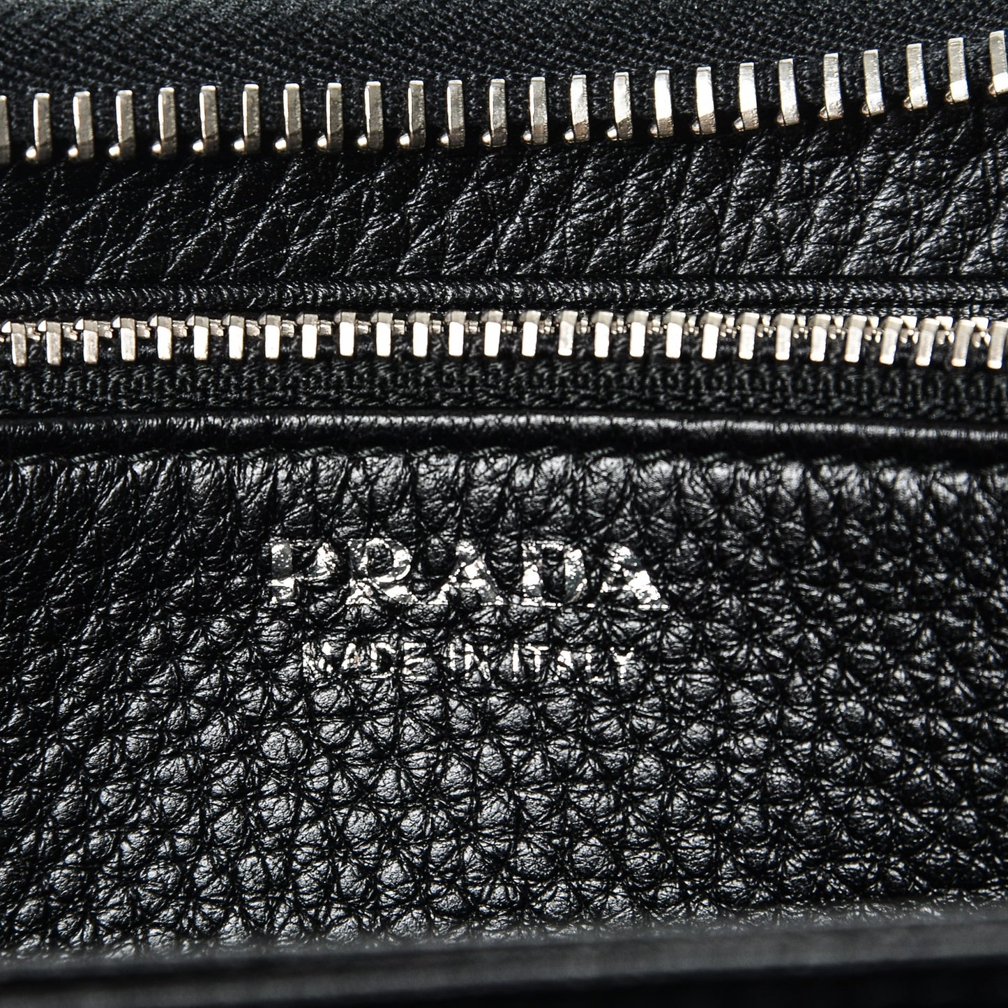 Vitello Phenix Zip Around Wallet Nero Black