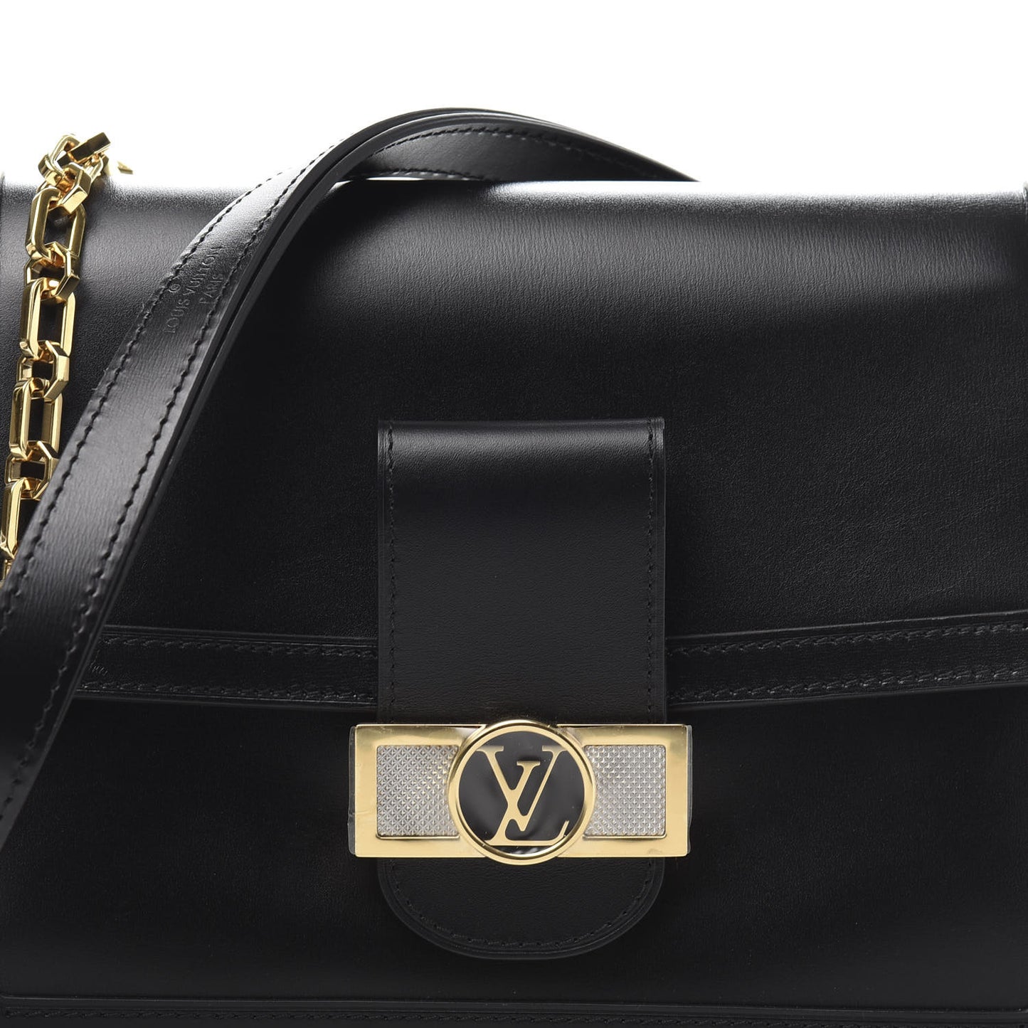Smooth Calfskin Dauphine MM Black