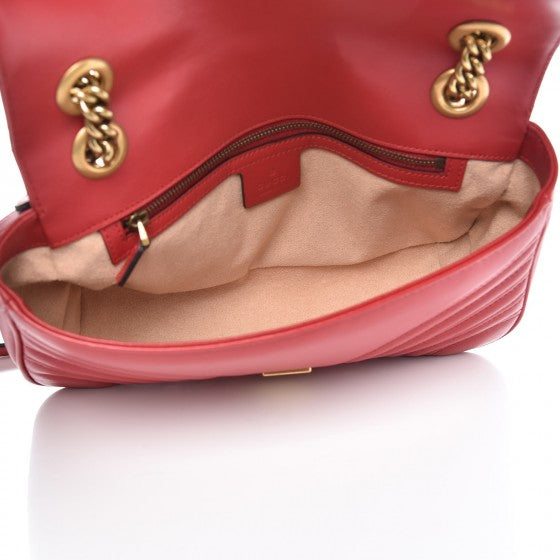 Calfskin Matelasse Small GG Marmont Shoulder Bag Hibiscus Red