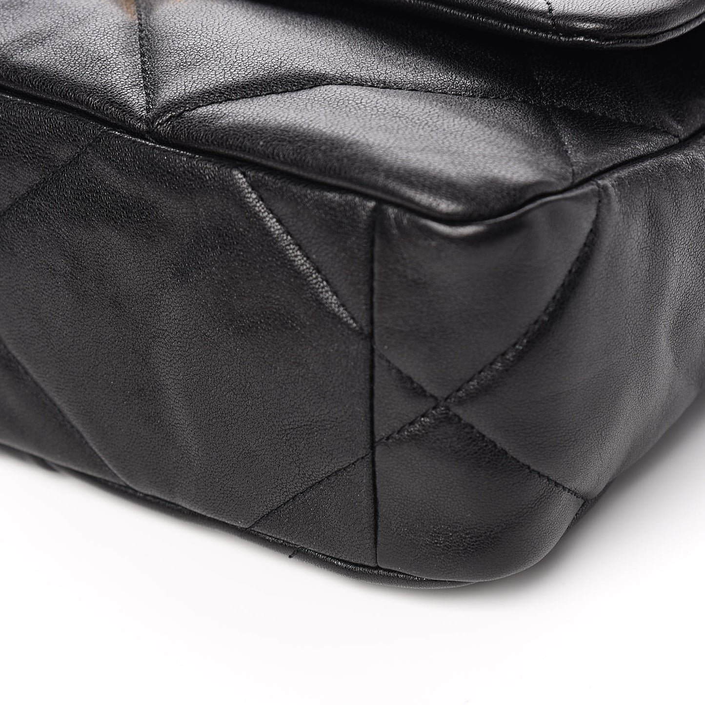 Goatskin Quilted Medium 19 Flap Black