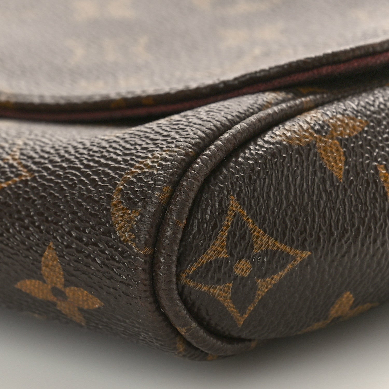 Louis Vuitton Monogram Favorite MM 9 of 11