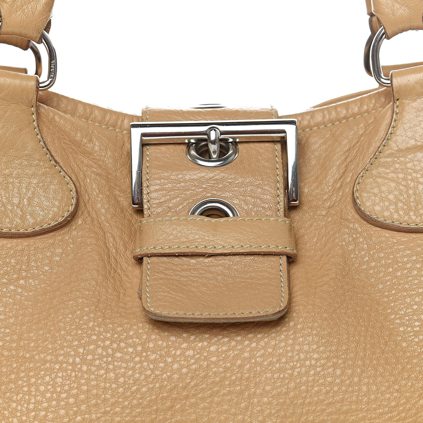 Vitello Daino Buckle Tote Sabbia