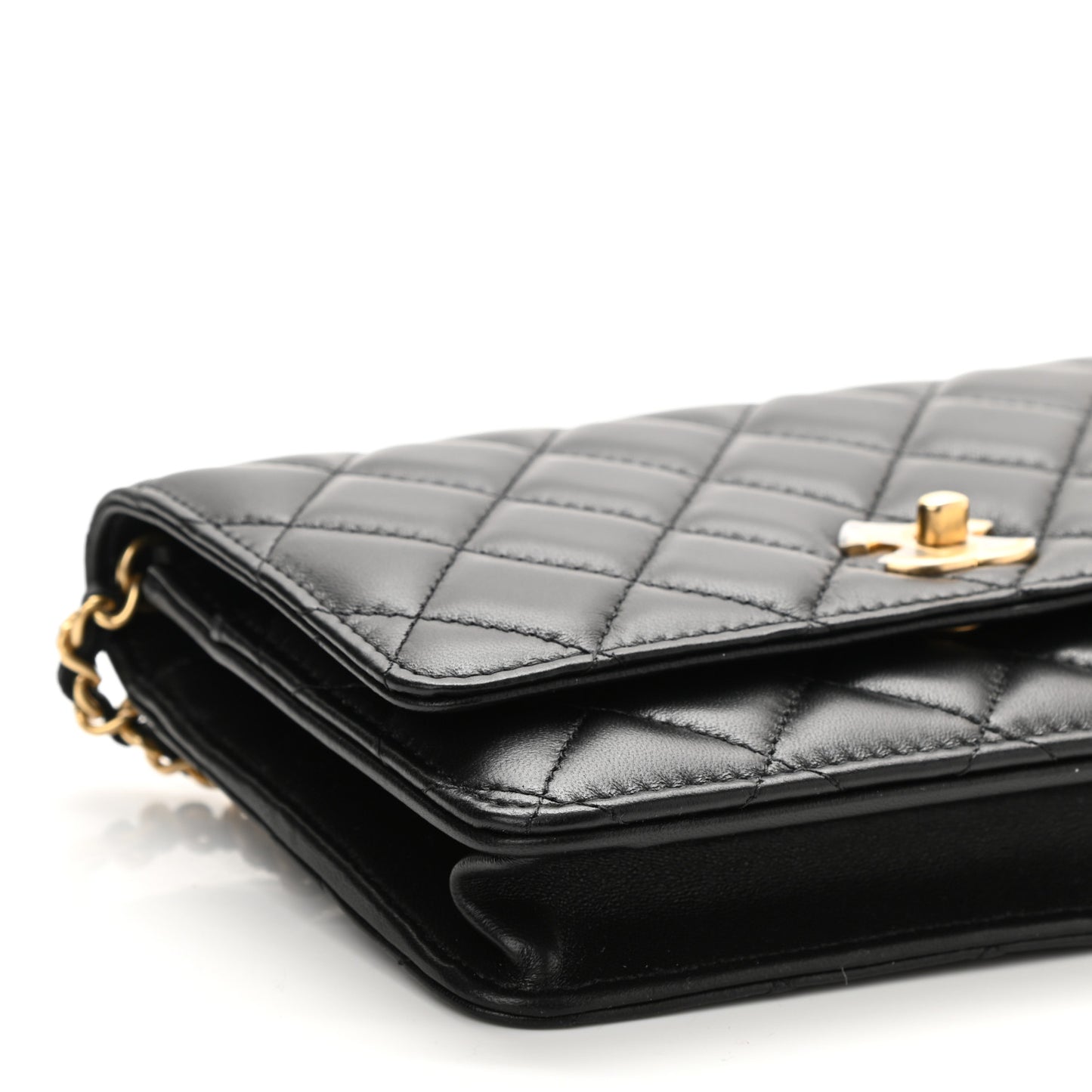 Lambskin Quilted CC Pearl Crush Wallet on Chain WOC Black