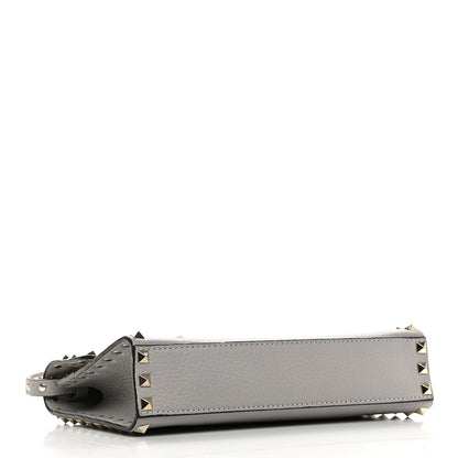 Valentino Garavani Pebbled Calfskin Medium Rockstud Flip Lock Crossbody Bag Pastel Grey 3 of 7