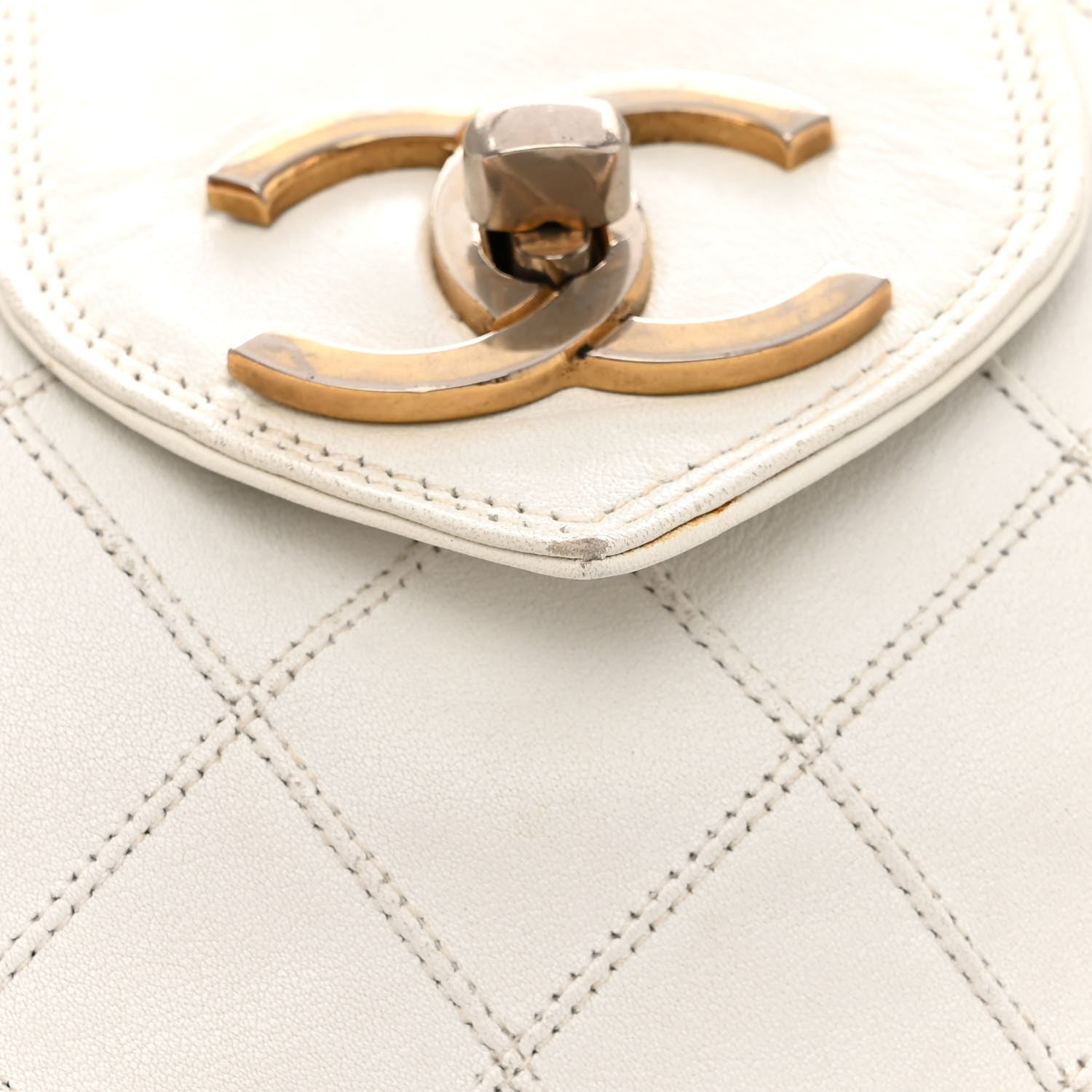 Chanel Lambskin Stitched Shoulder Bag White 13 of 13
