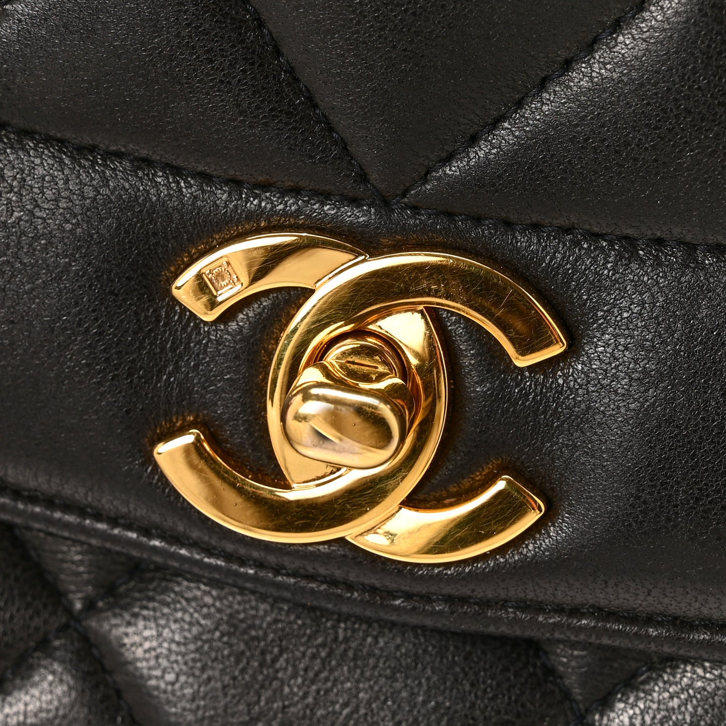 Lambskin Quilted Medium Single Flap Black