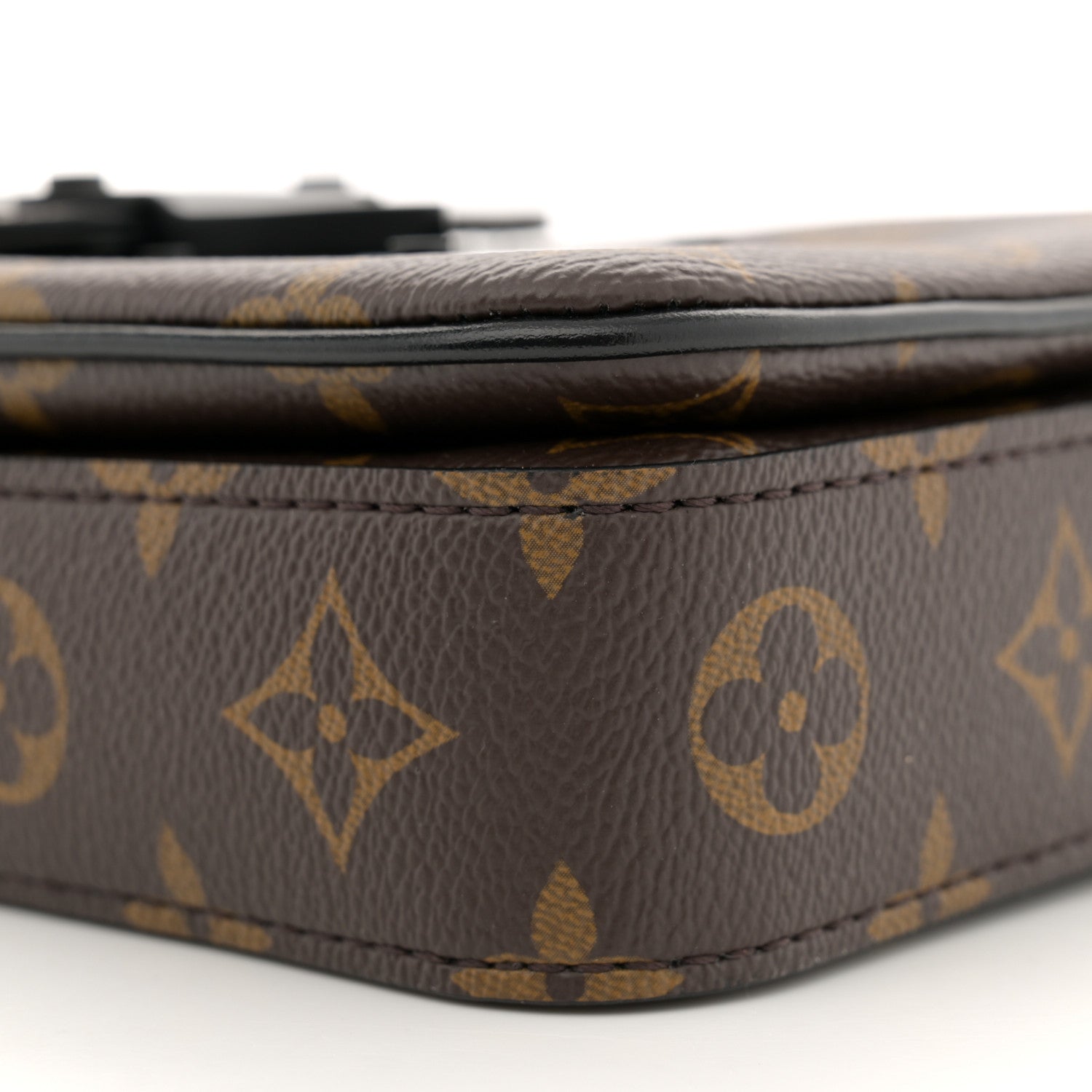 Louis Vuitton Monogram S Lock Vertical Wearable Wallet 8 of 9