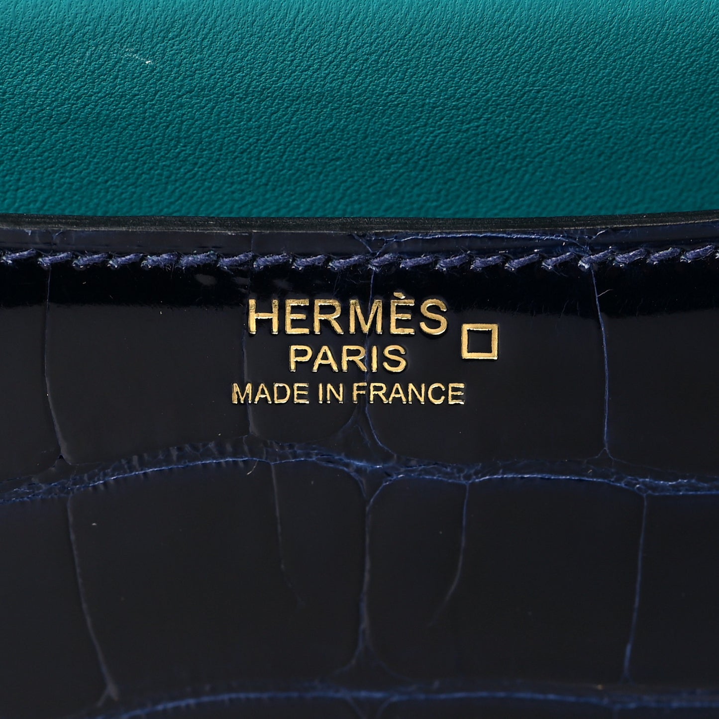 Shiny Alligator Verso Constance 24 Blue Saphire Bleu Paon