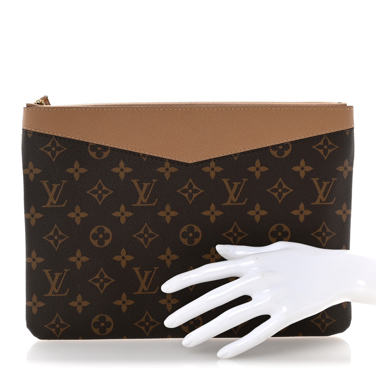 Monogram Daily Pouch Sesame