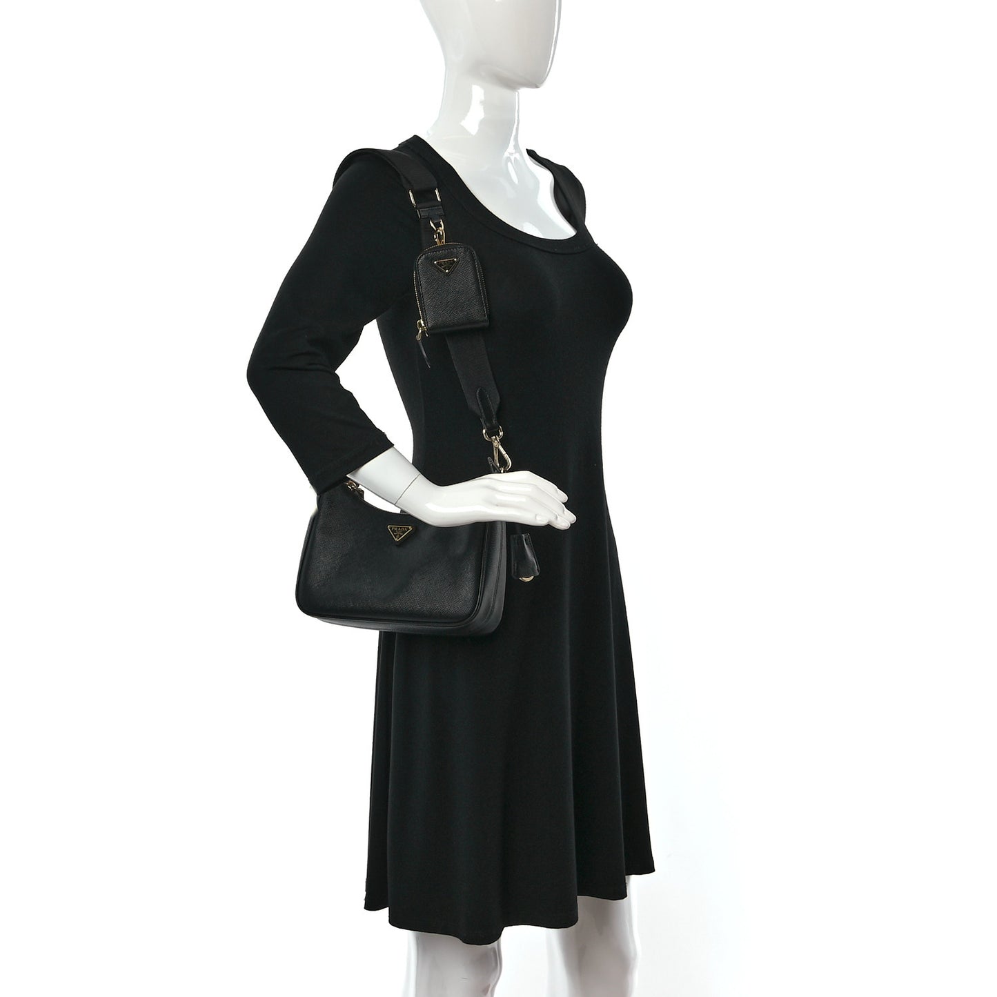 Saffiano Lux Re-Edition 2005 Shoulder Bag Black