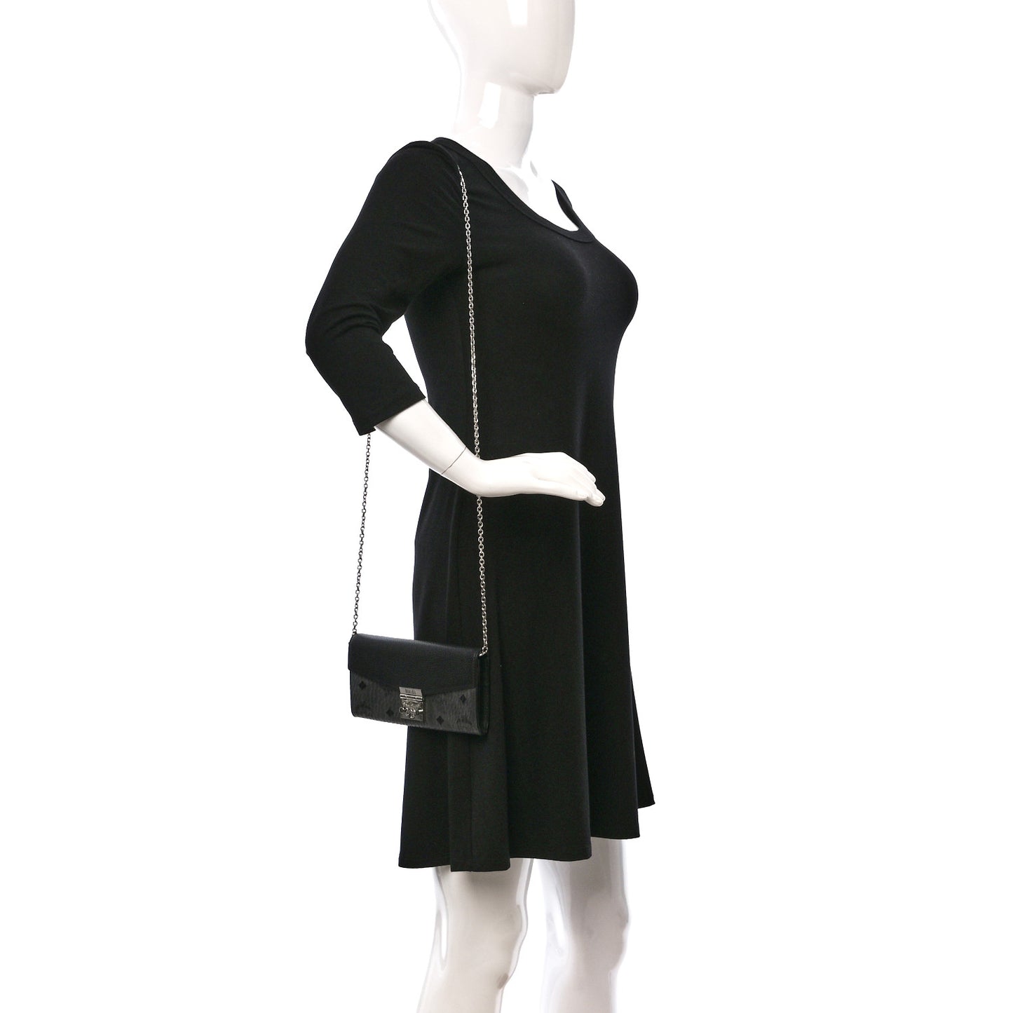 Visetos Calfskin Large Patricia Wallet On Chain Black