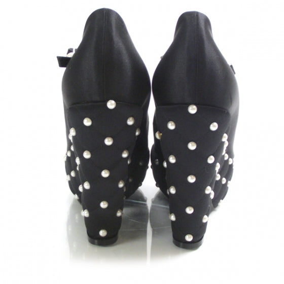 Satin Quilted Pearl Platform Heels 39 Black