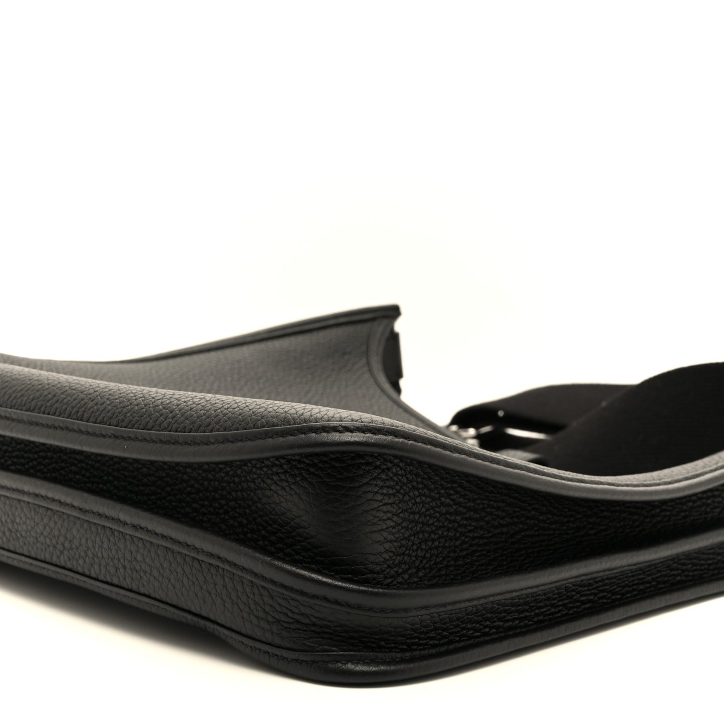 Taurillon Clemence Evelyne III PM Black