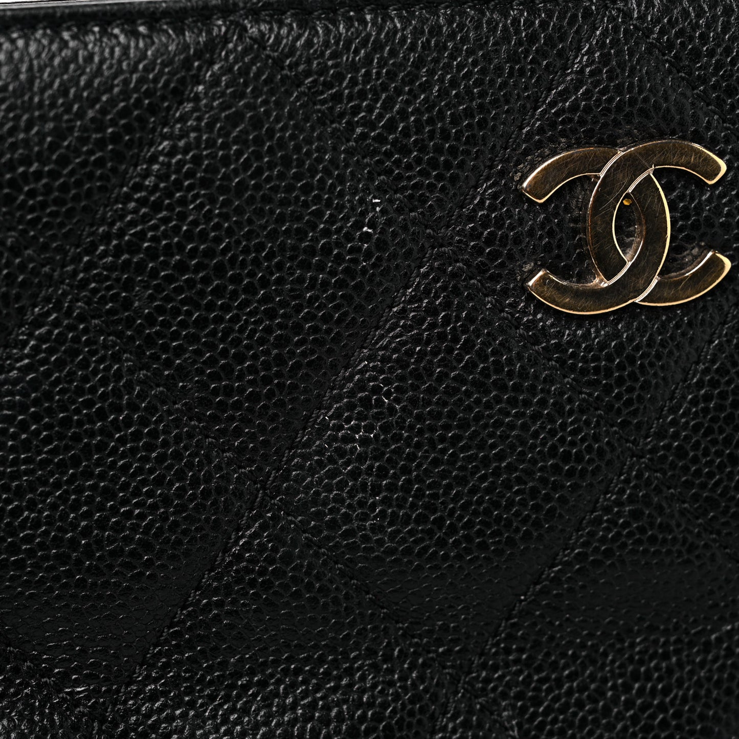 Caviar Quilted Shoulder Bag Black