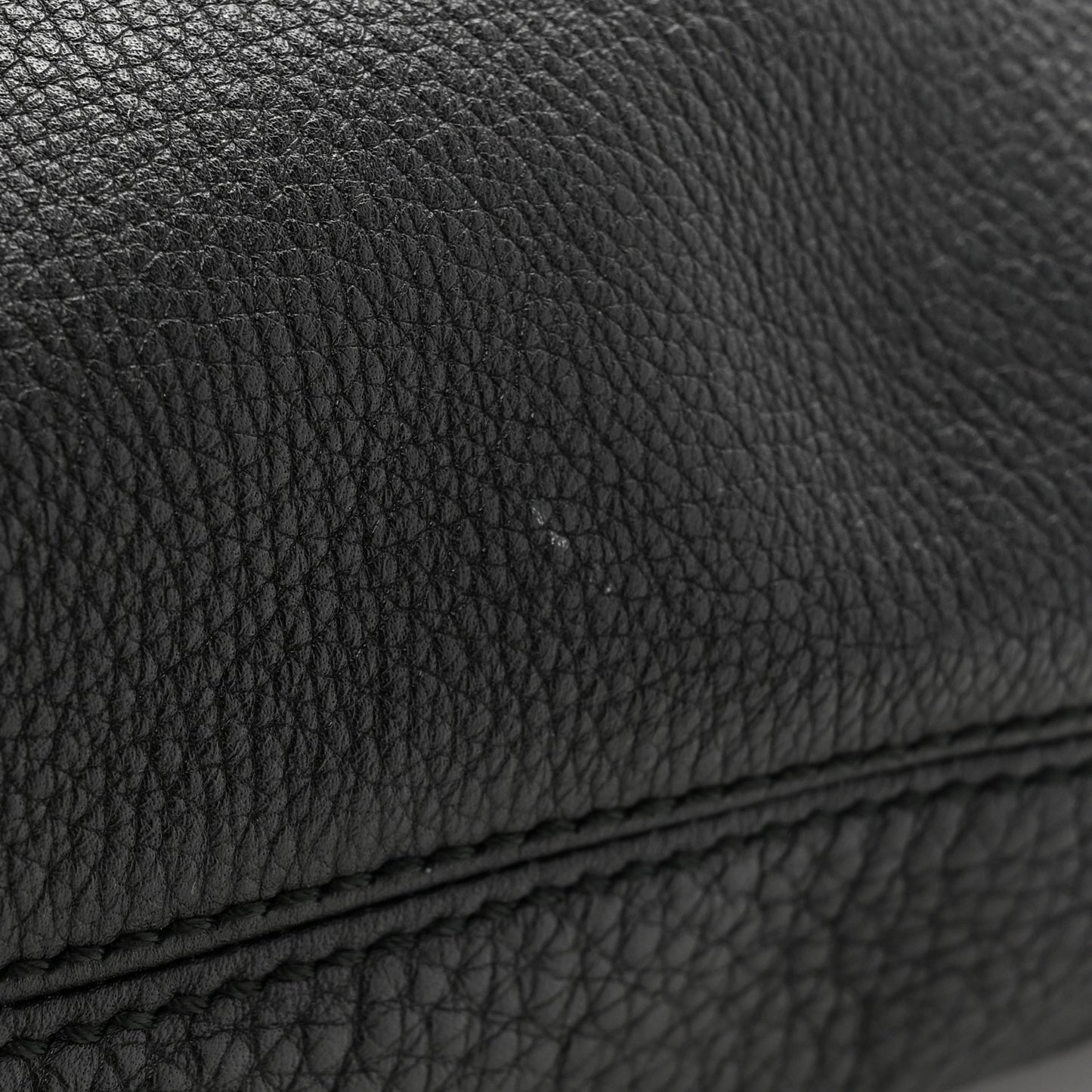 Pebbled Calfskin Medium Soho Chain Hobo Black