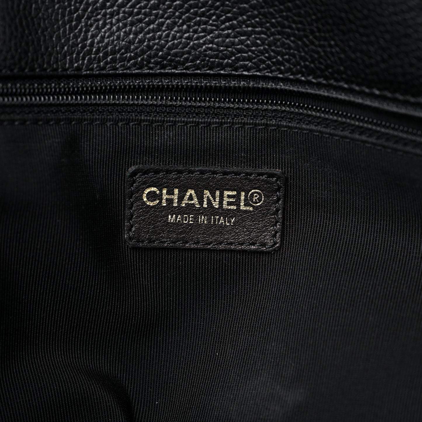 Calfskin Tall Cerf Tote Black