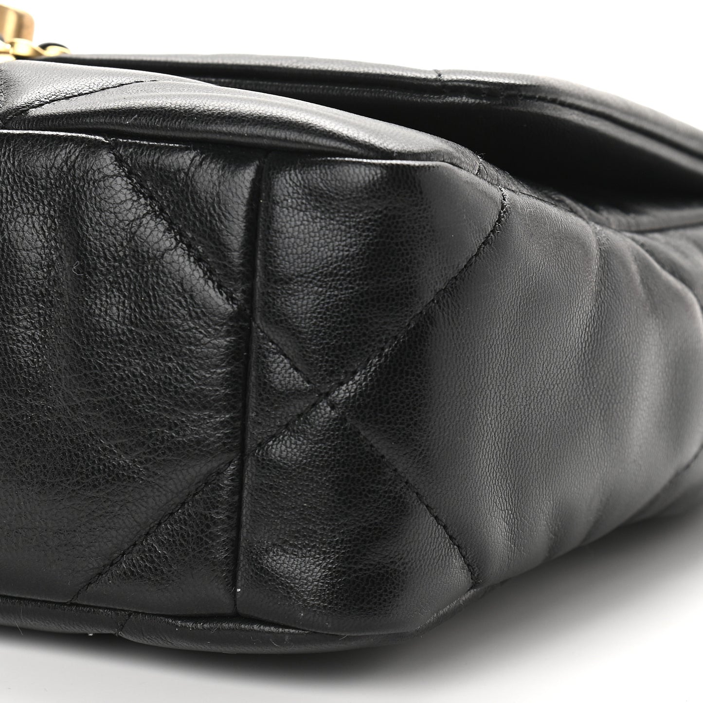 Lambskin Quilted Medium Chanel 19 Flap Black