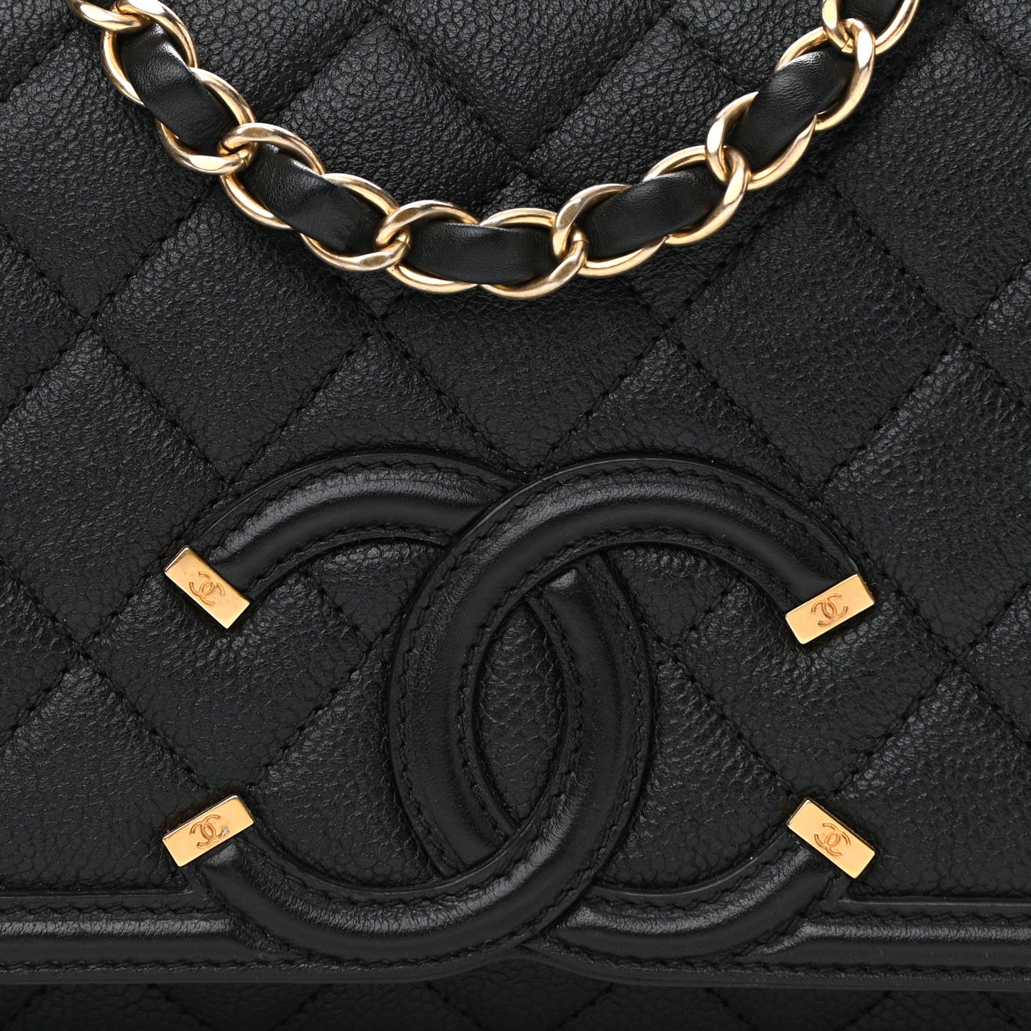 Caviar Quilted Medium CC Filigree Flap Black