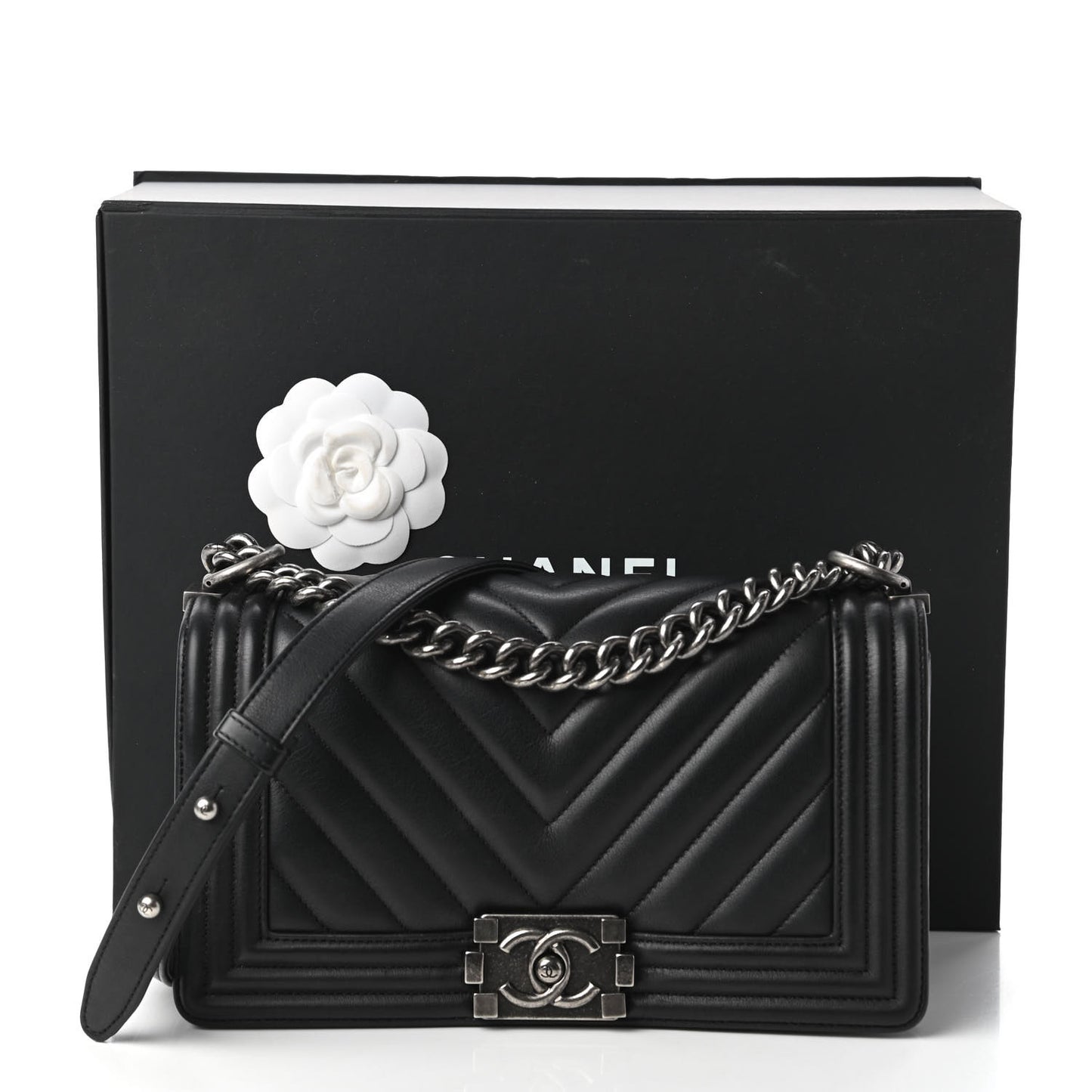 Calfskin Chevron Quilted Medium Boy Flap Black