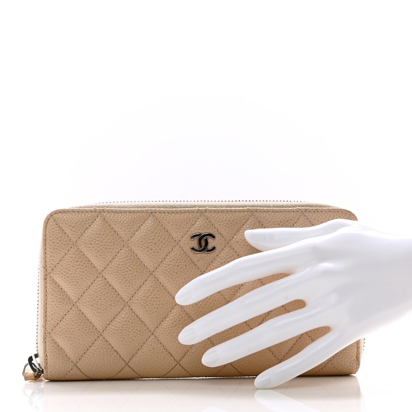 Iridescent Caviar Quilted Large Gusset Zip Around Wallet Beige Clair