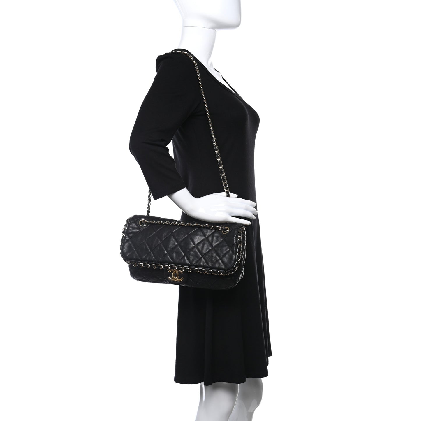Calfskin Quilted Medium Chain Me Flap Black