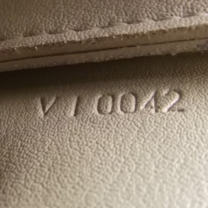 Louis Vuitton Vernis Lexington Fleurs Pochette Beige 7 of 8