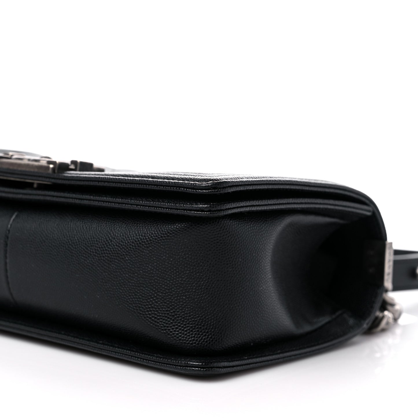 Caviar Quilted Medium Boy Flap Black