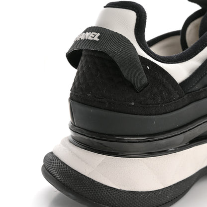 Chanel Mixed Fibers Suede Calfskin CC Sneakers 40 White Black 11 of 13