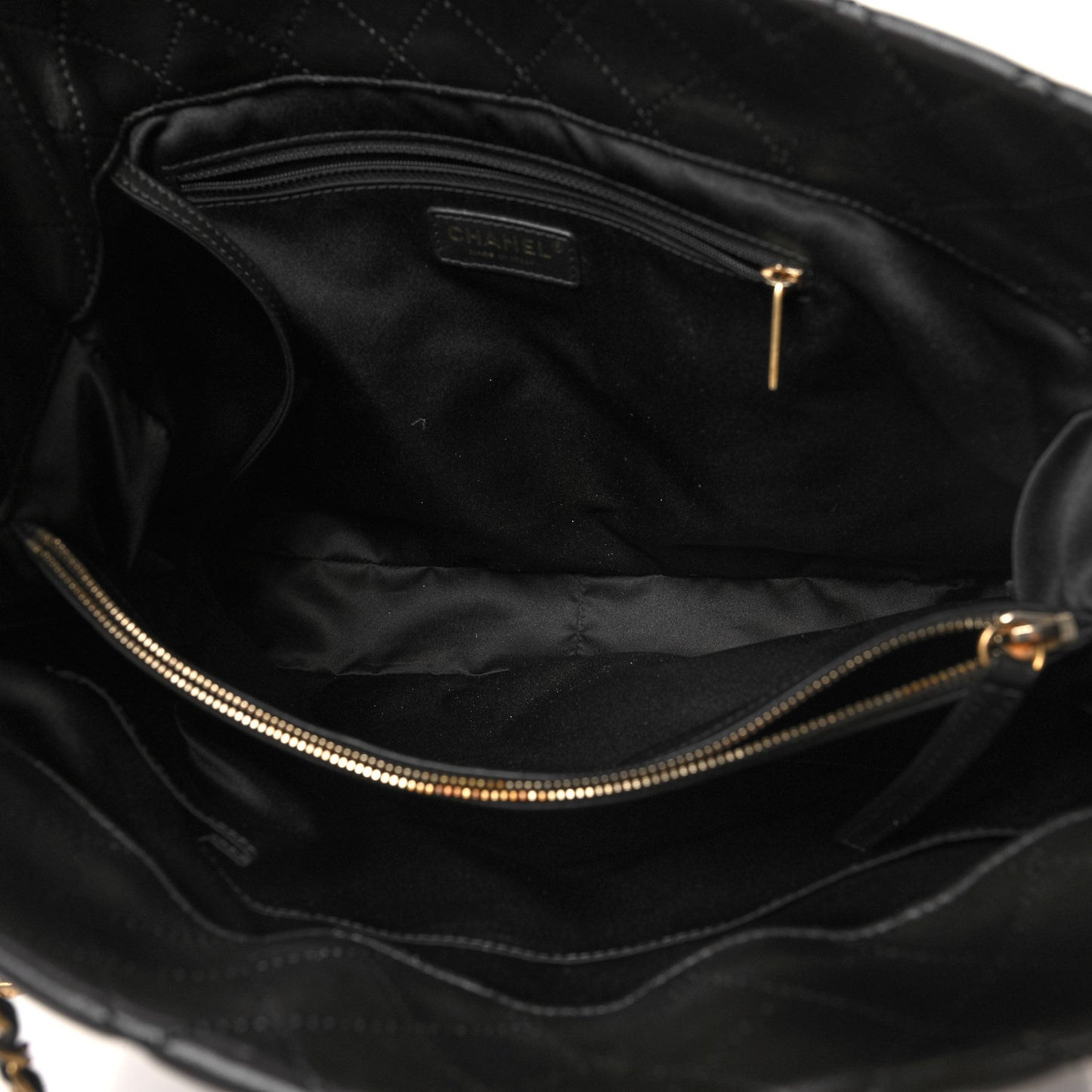 Lambskin Quilted CC Pocket Shopping Tote Black