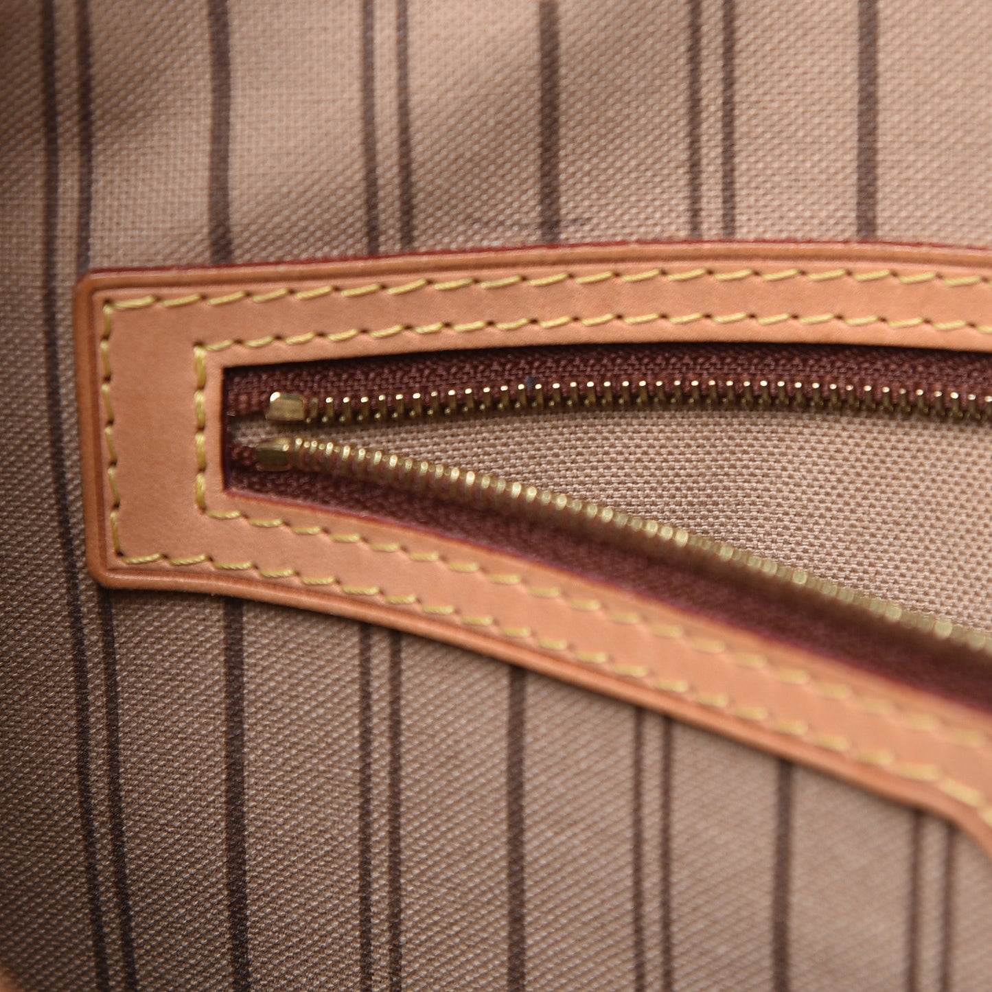 Monogram Delightful MM