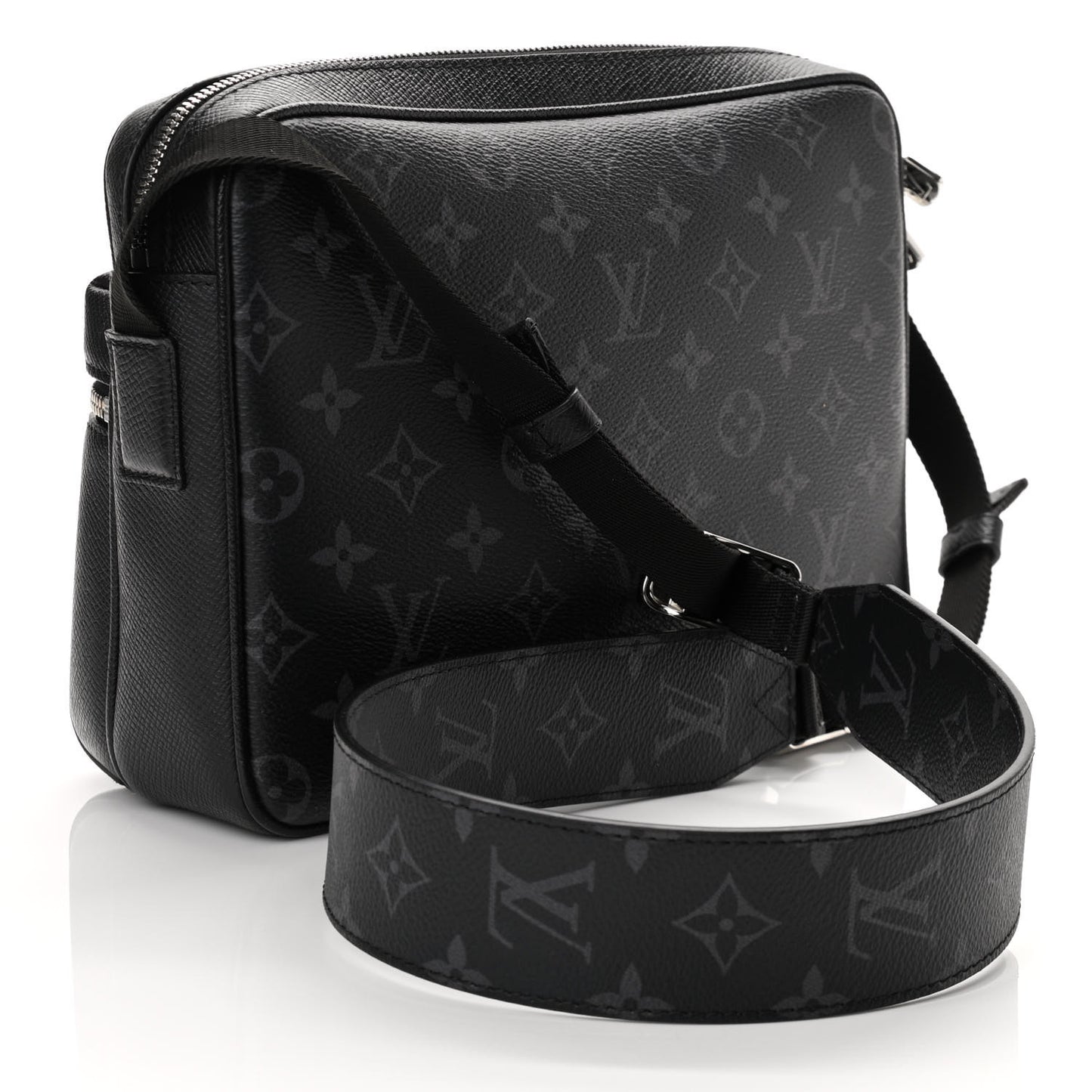Taiga Monogram Eclipse Outdoor Messenger Black