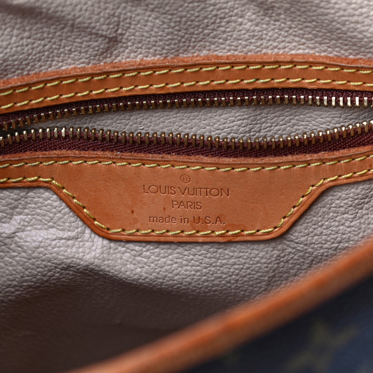Monogram Petit Bucket 23