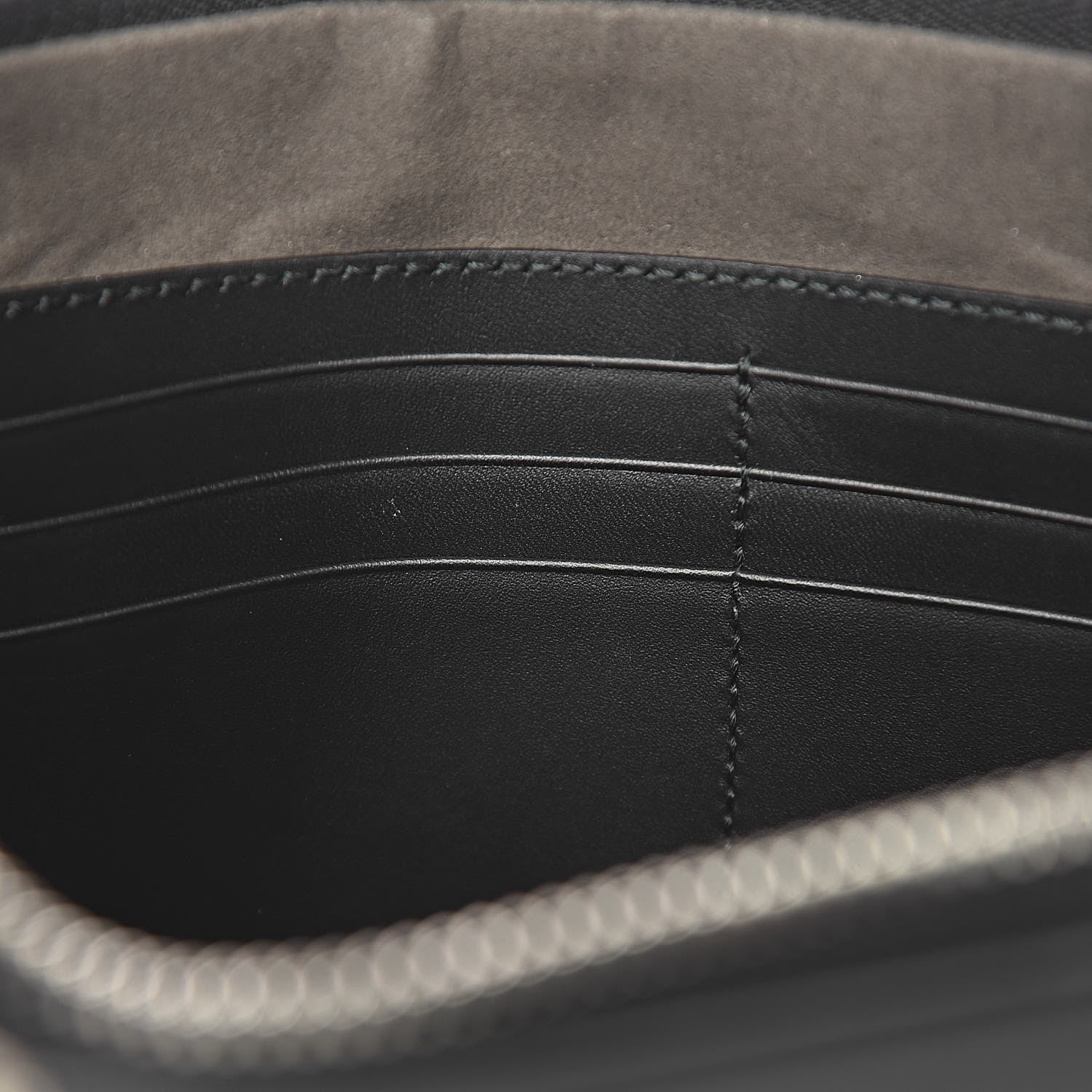 Gucci GG Supreme Monogram Zip Wristlet Pouch Beige Black 8 of 10