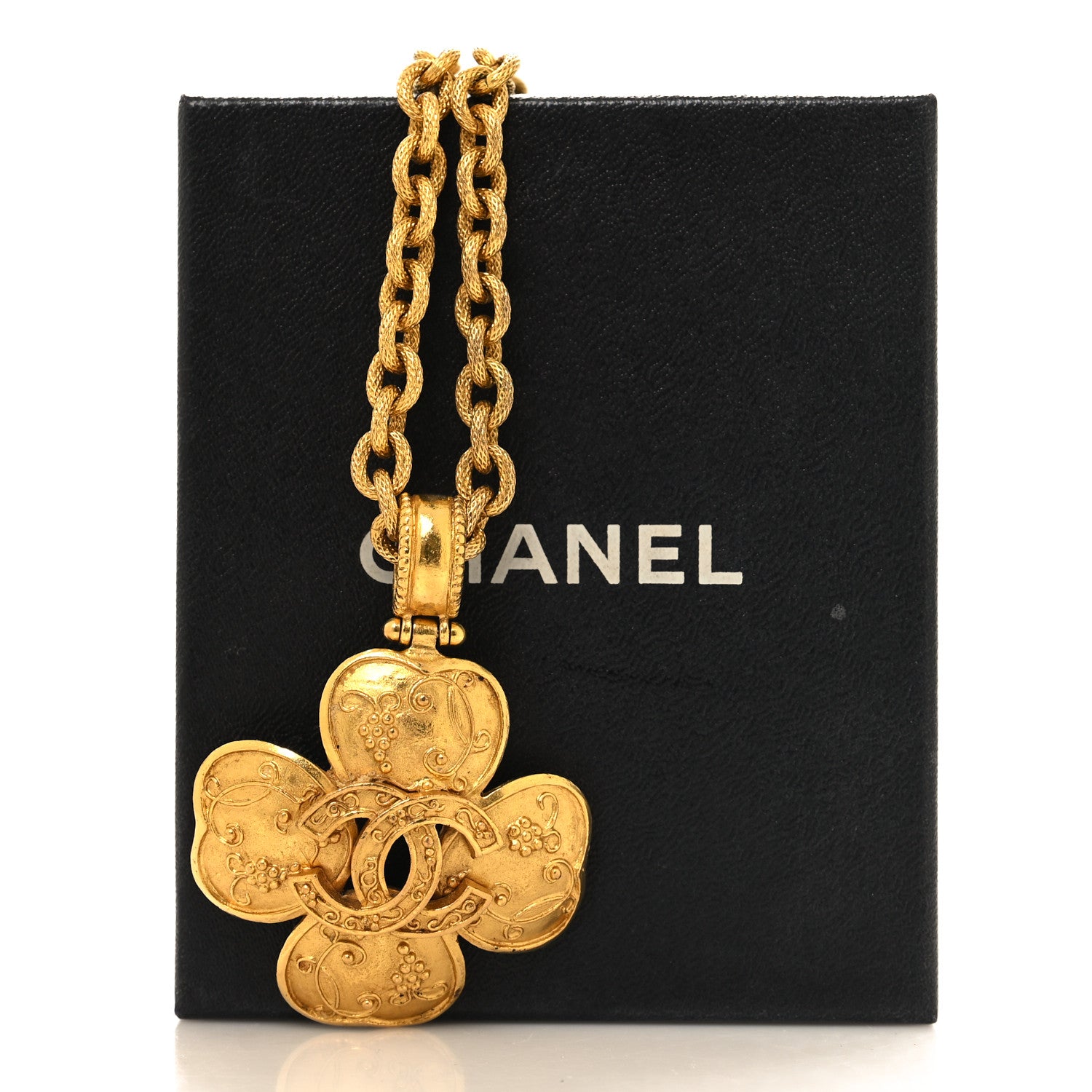 Chanel Chain Link CC Clover Necklace Gold 6 of 6