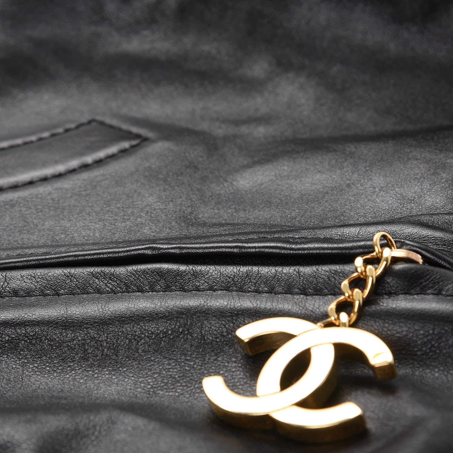 Chanel Calfskin Large Rodeo Drive Tote Black 9 of 9