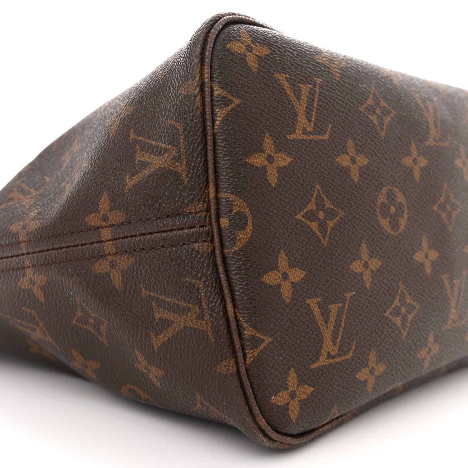 Louis Vuitton Monogram Neverfull MM 9 of 14